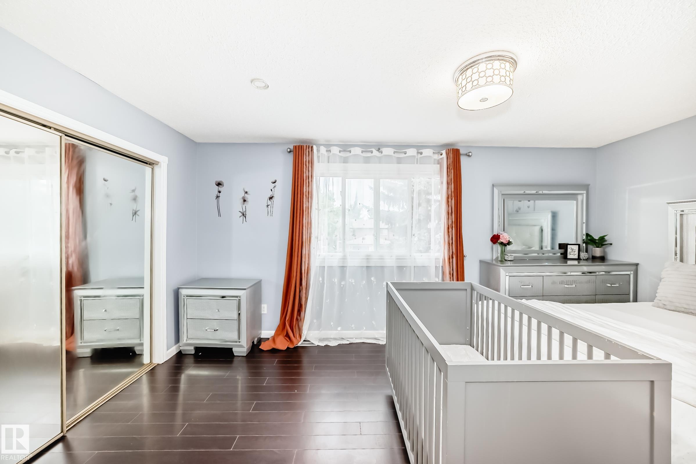 Photo 11 at 13621 28 Street NW, Kernohan, Edmonton