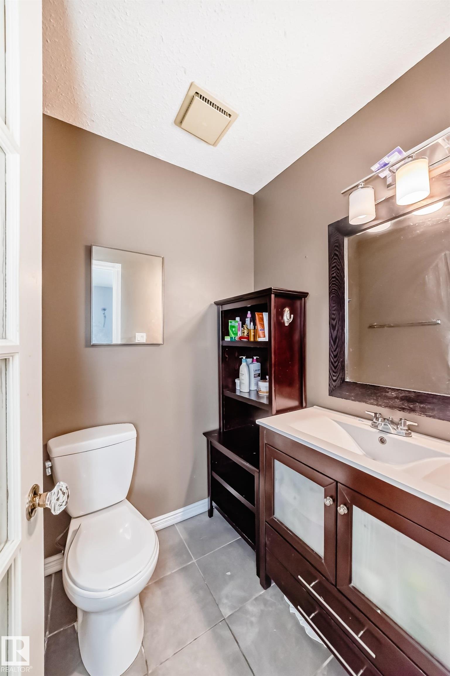 Photo 12 at 13621 28 Street NW, Kernohan, Edmonton