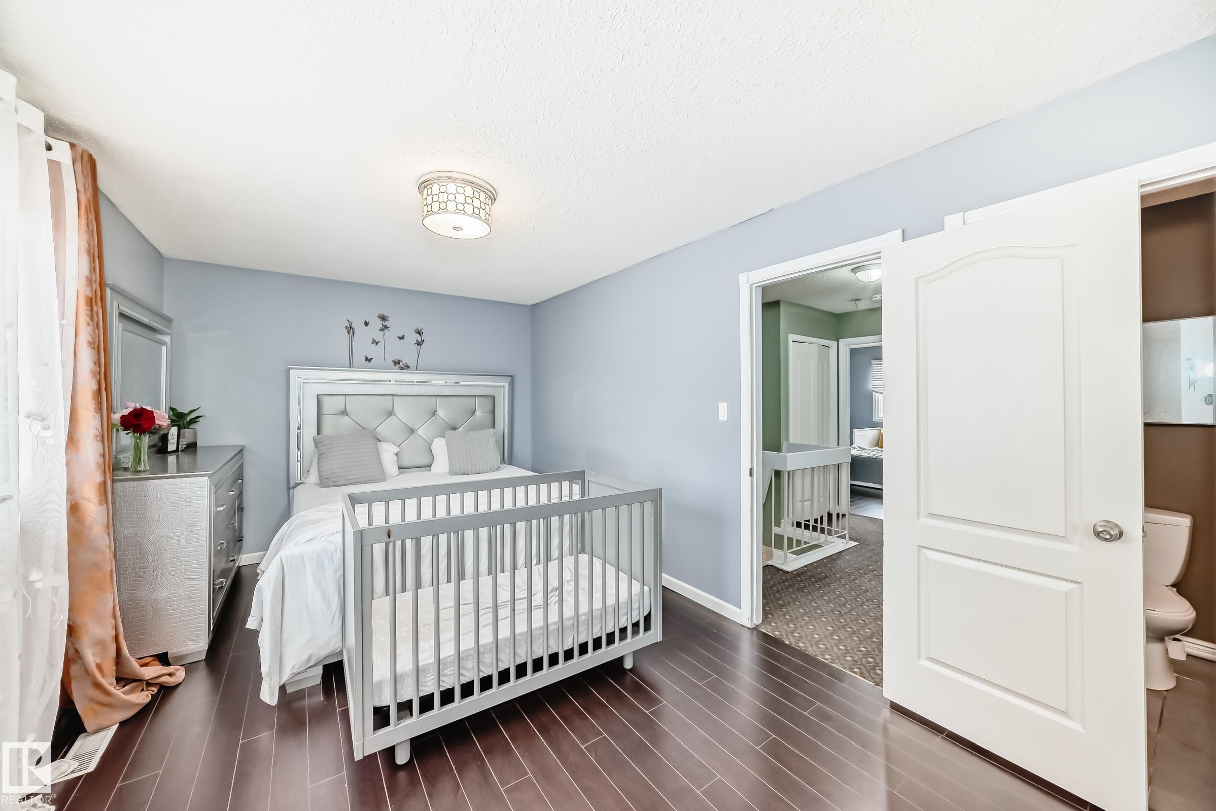 Photo 10 at 13621 28 Street NW, Kernohan, Edmonton