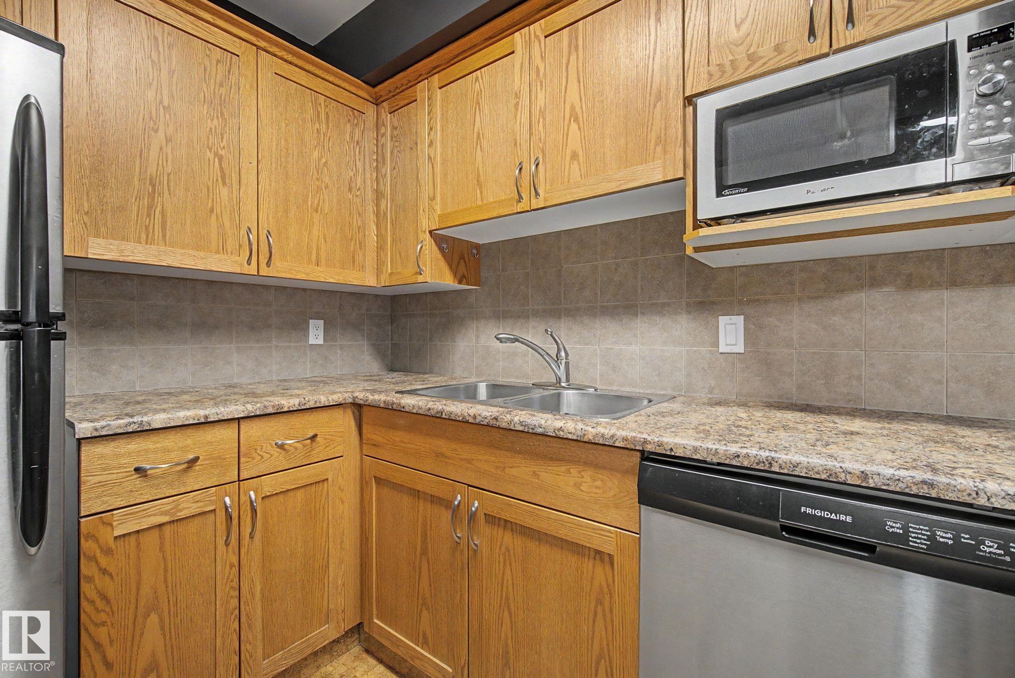 Photo 18 at 11150 83 Avenue NW, Garneau, Edmonton