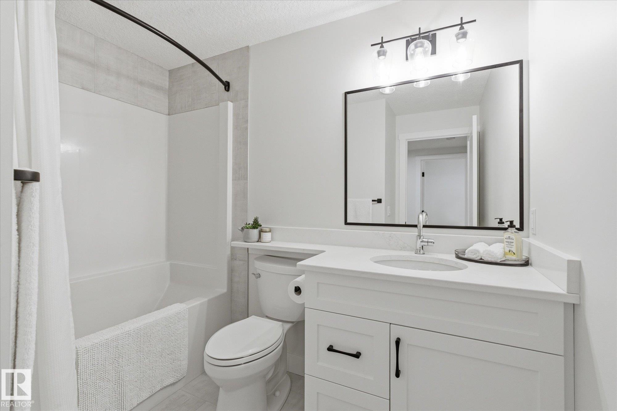 Photo 40 at 51 Meadowlink Common, McLaughlin, Spruce Grove