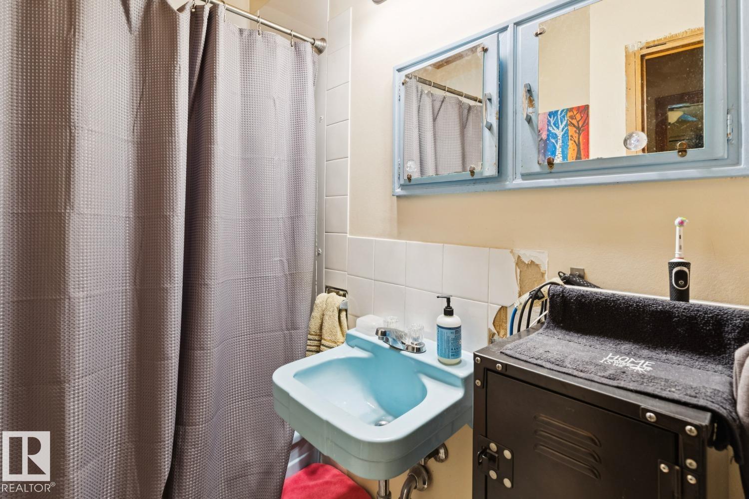 Photo 14 at 12760 118 Street NW, Calder, Edmonton
