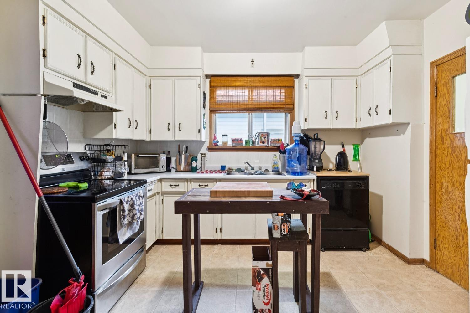 Photo 8 at 12760 118 Street NW, Calder, Edmonton