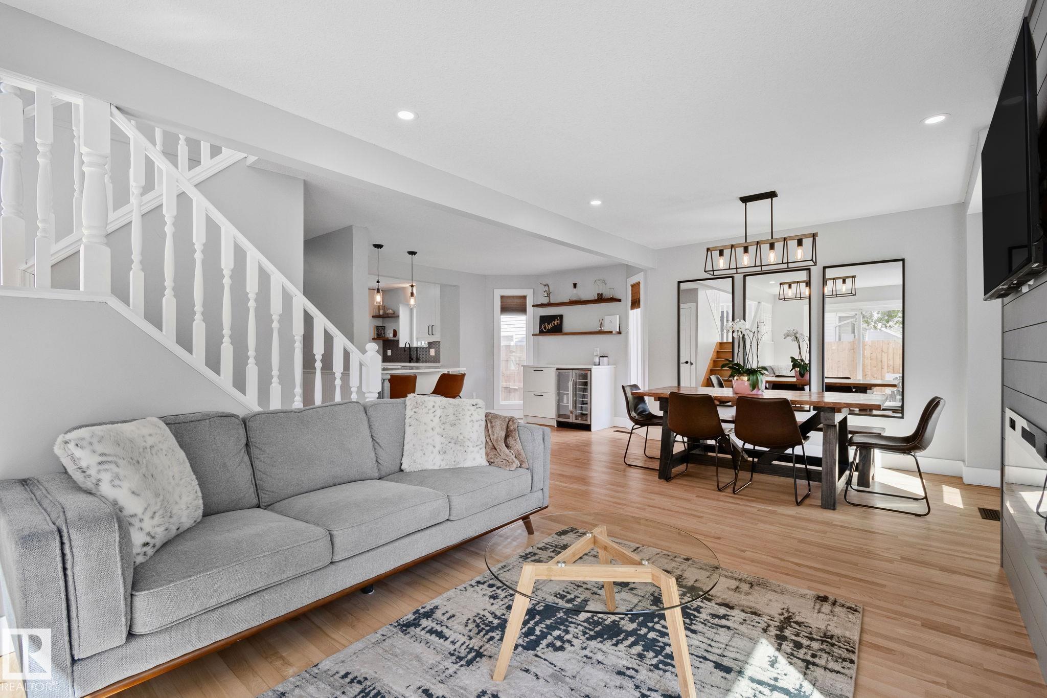 664 Village Drive, Village on the Lake, Sherwood Park