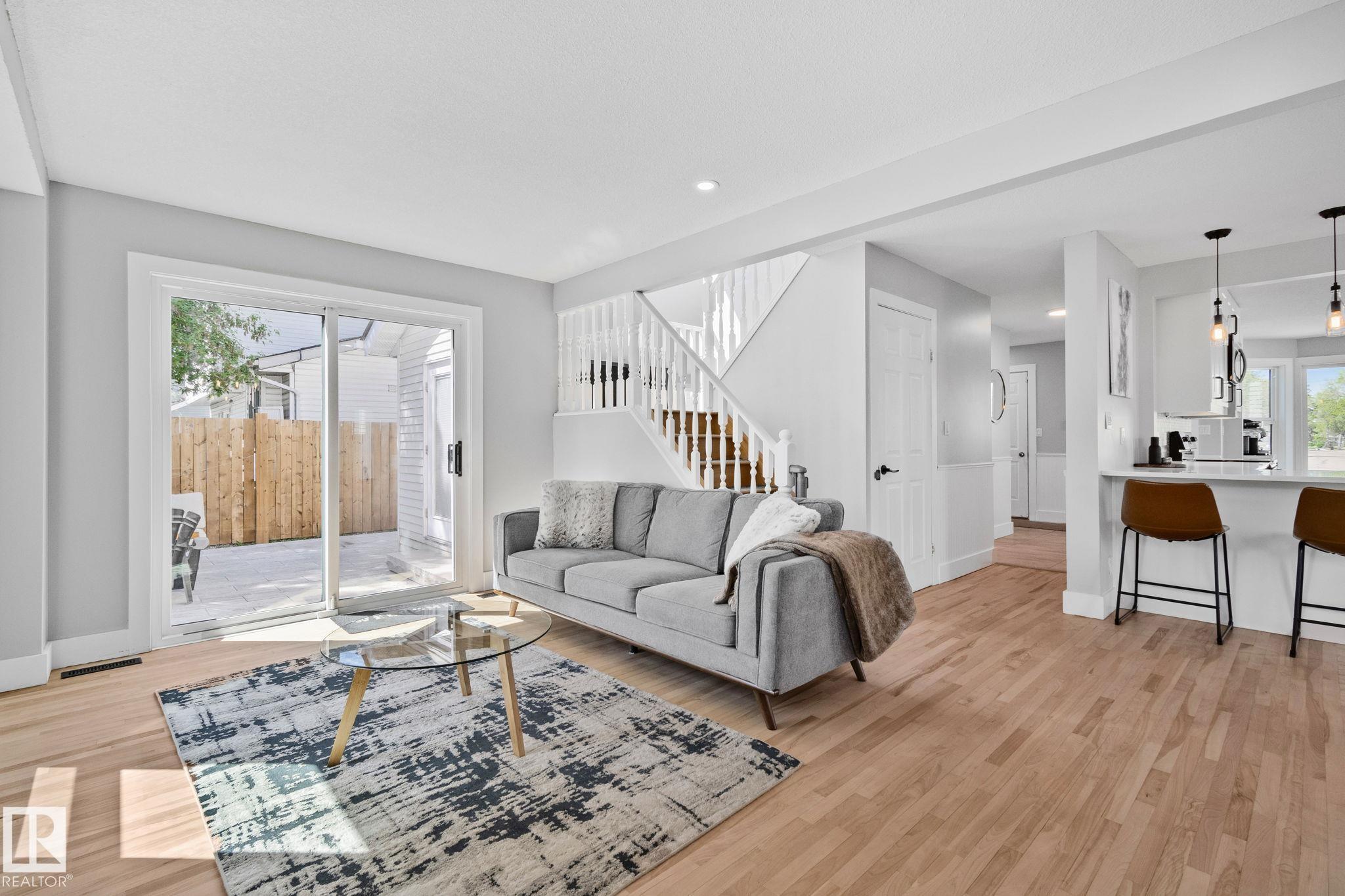 664 Village Drive, Village on the Lake, Sherwood Park