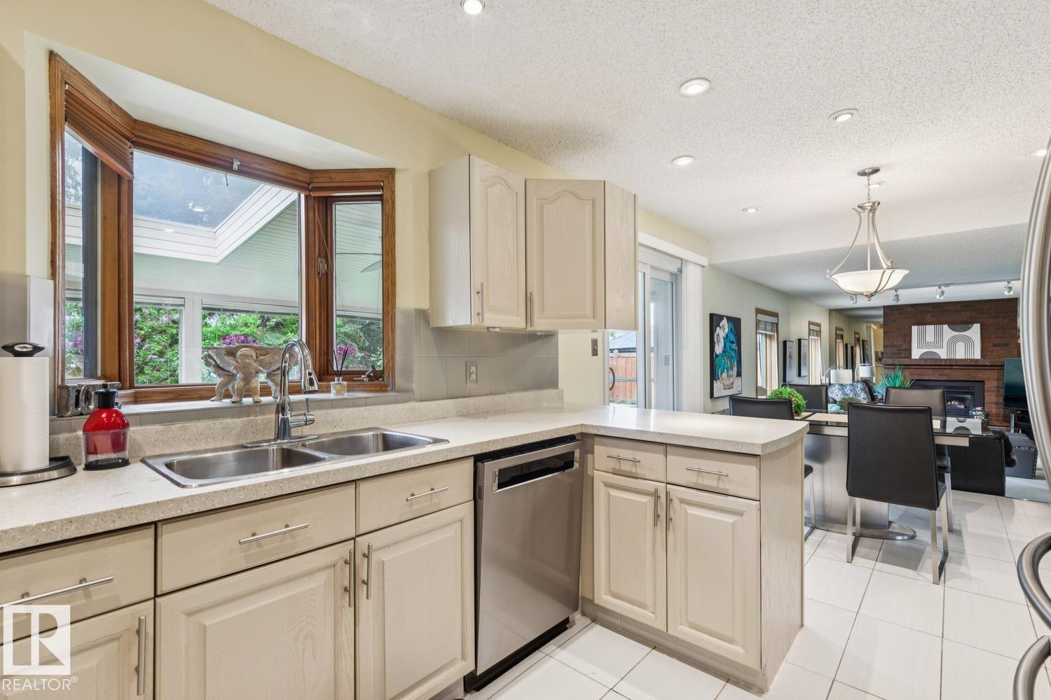 Photo 19 at 15804 80 Street NW, Mayliewan, Edmonton