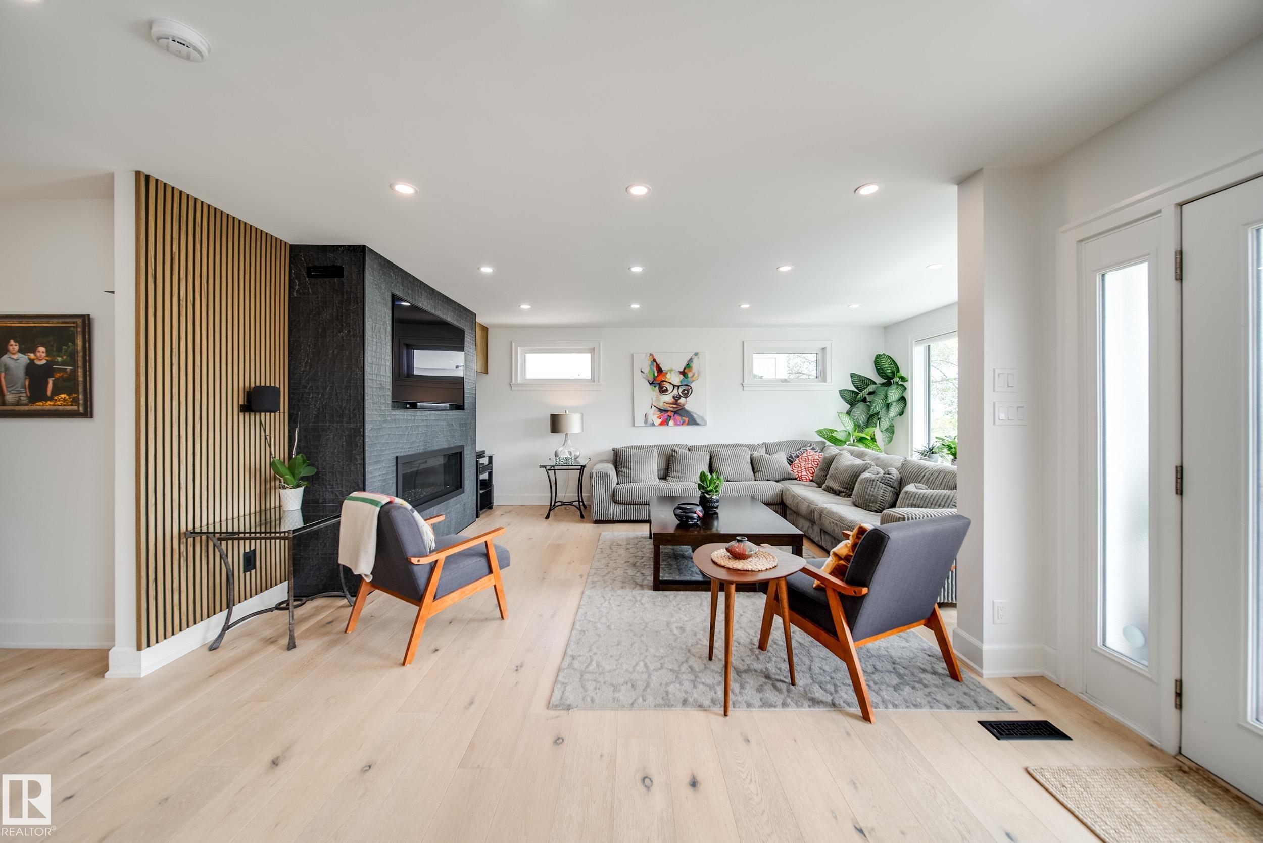 5310 Ada Boulevard NW, Highlands, Edmonton
