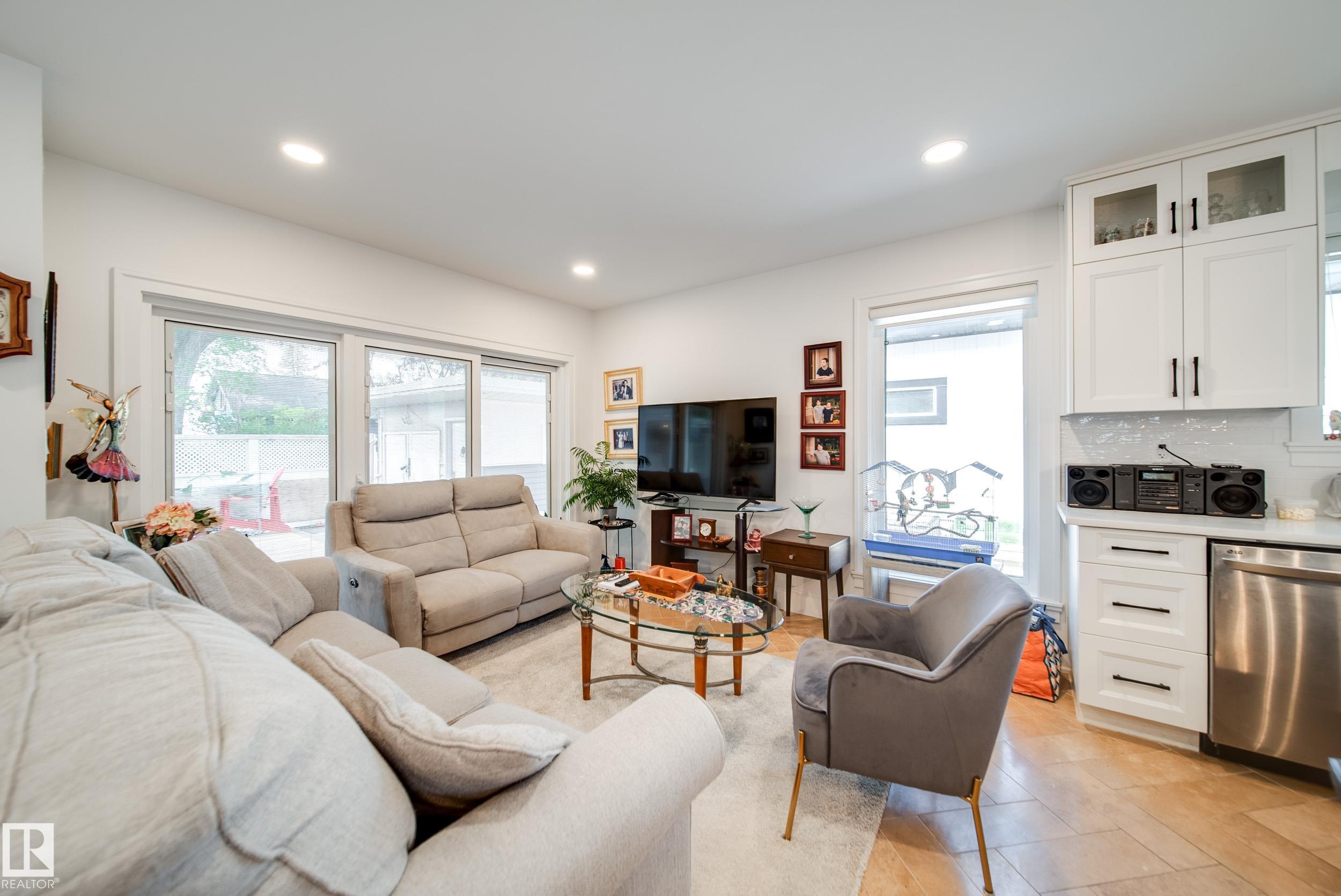 Photo 18 at 5310 Ada Boulevard NW, Highlands, Edmonton