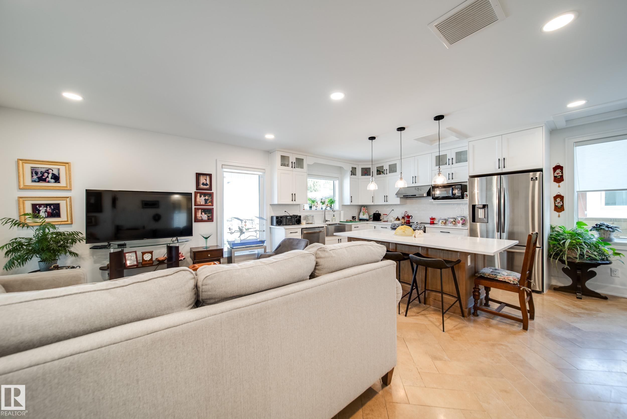 Photo 20 at 5310 Ada Boulevard NW, Highlands, Edmonton