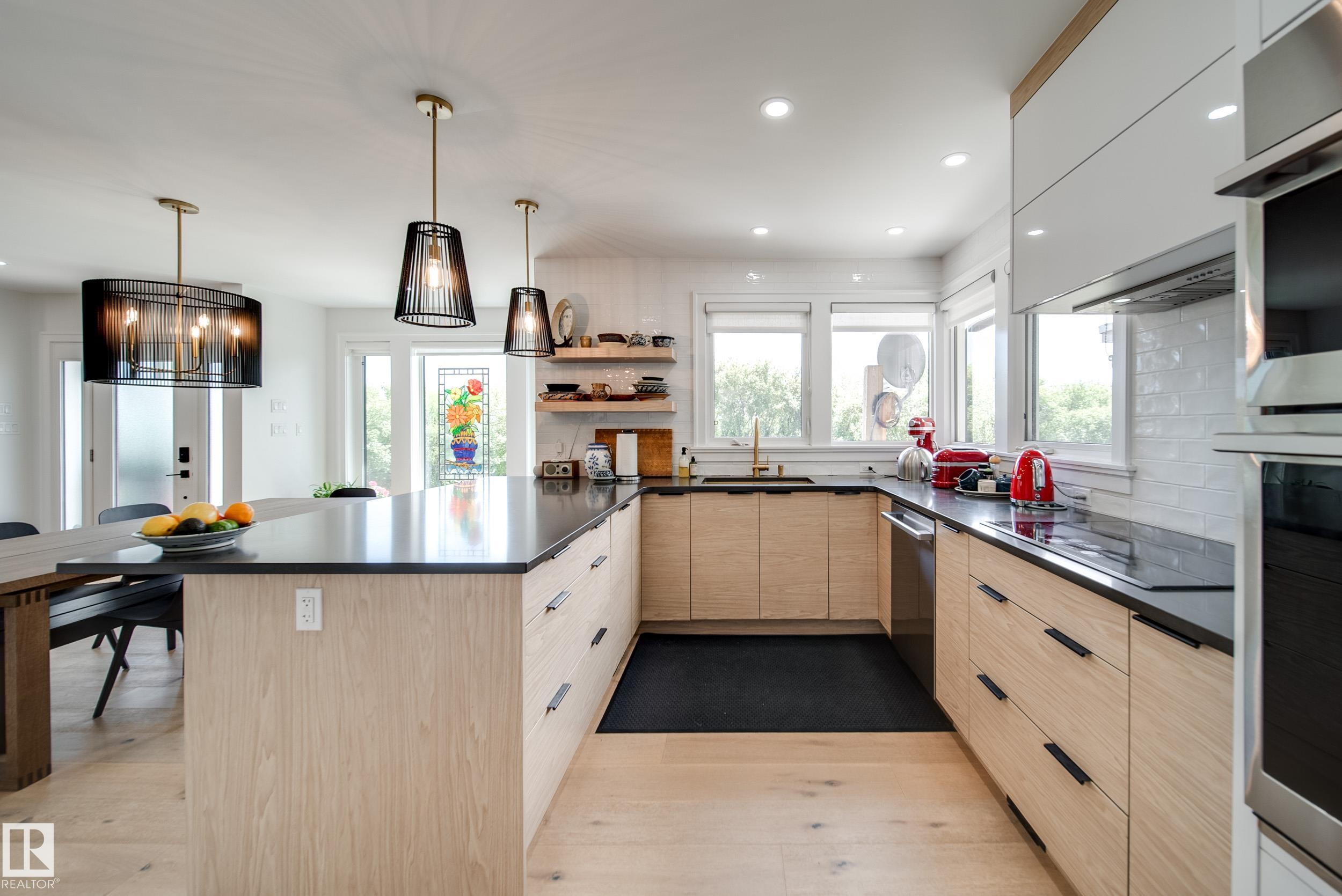 Photo 9 at 5310 Ada Boulevard NW, Highlands, Edmonton