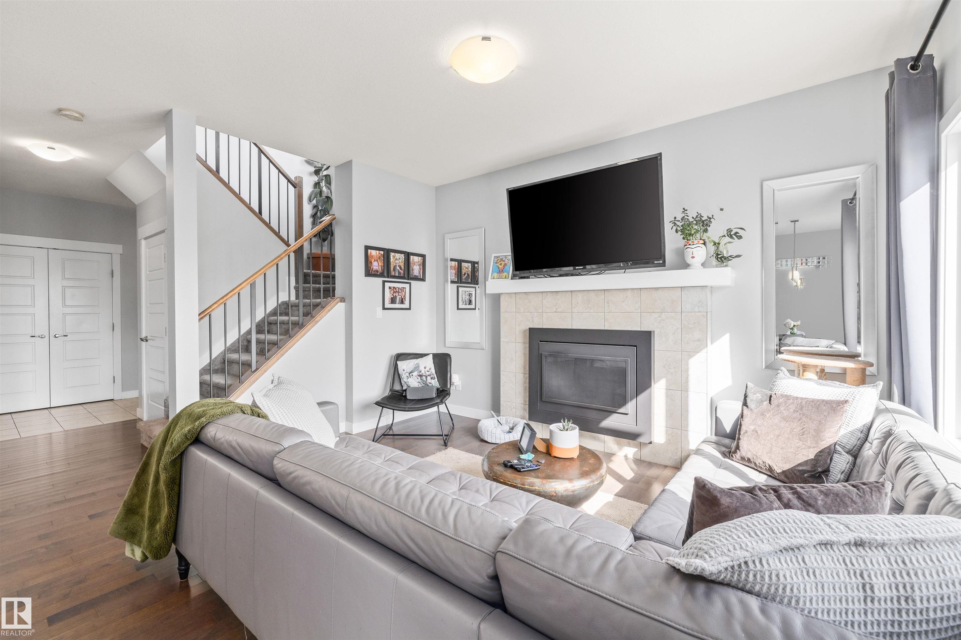 Photo 12 at 607 40 Street SW, Charlesworth, Edmonton