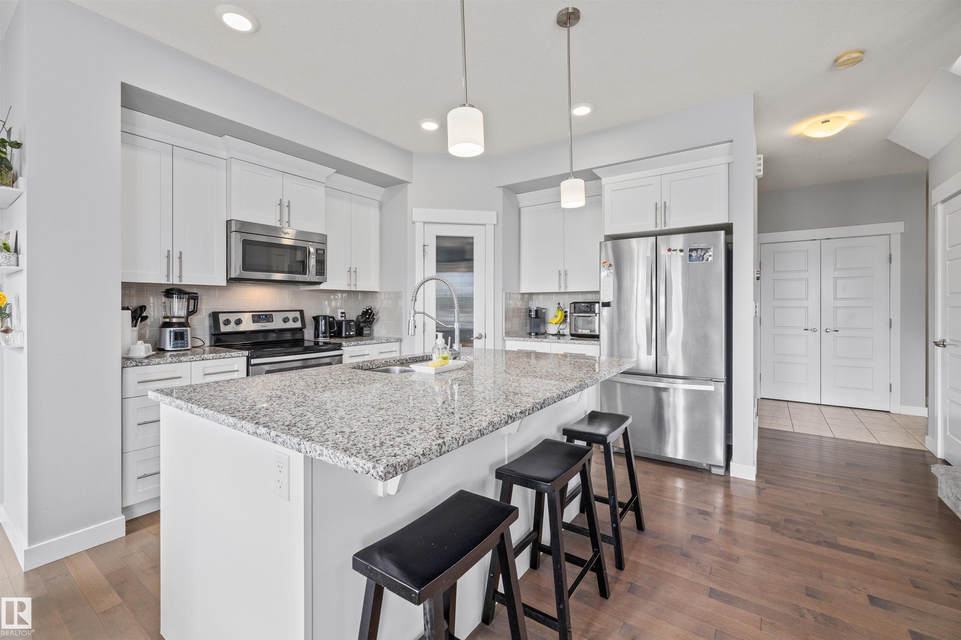 Photo 7 at 607 40 Street SW, Charlesworth, Edmonton
