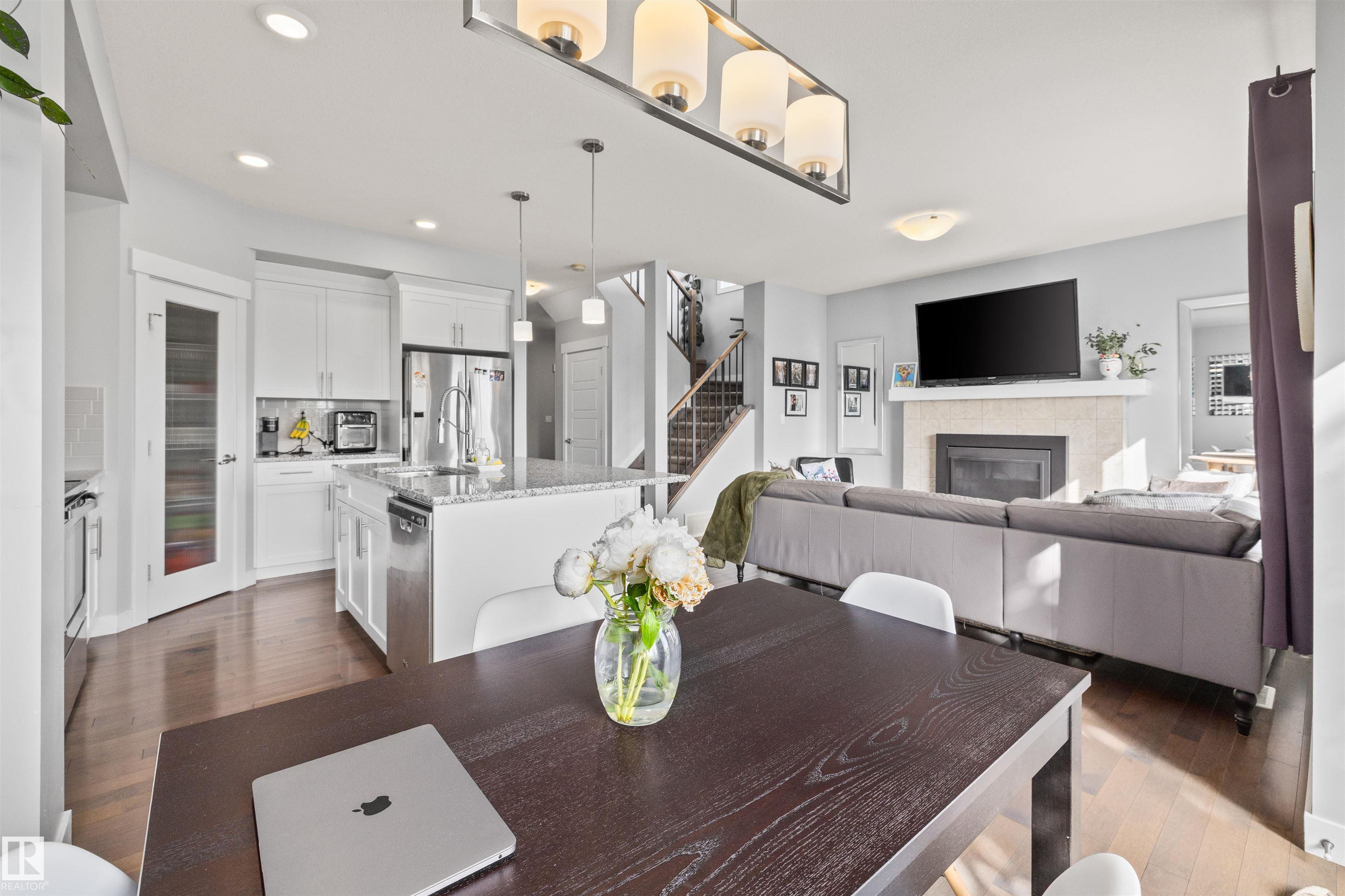 Photo 10 at 607 40 Street SW, Charlesworth, Edmonton