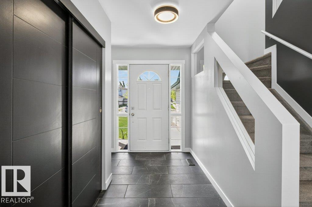 56 Dartmouth Crescent, Deer Ridge, St. Albert