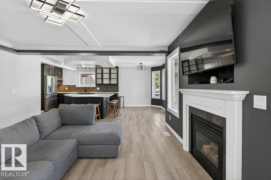 56 Dartmouth Crescent, Deer Ridge, St. Albert