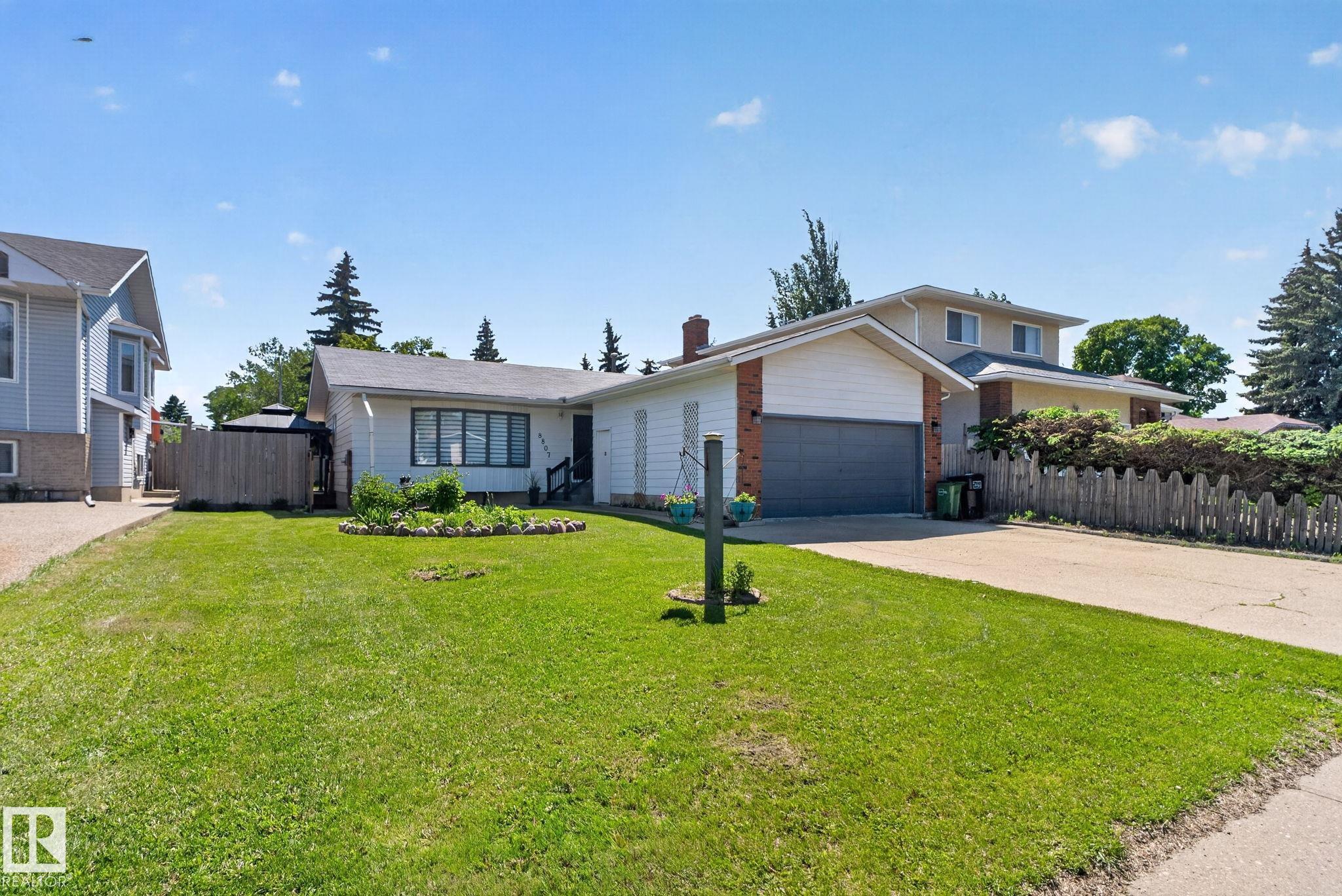8807 24 Avenue NW, Meyonohk, Edmonton
