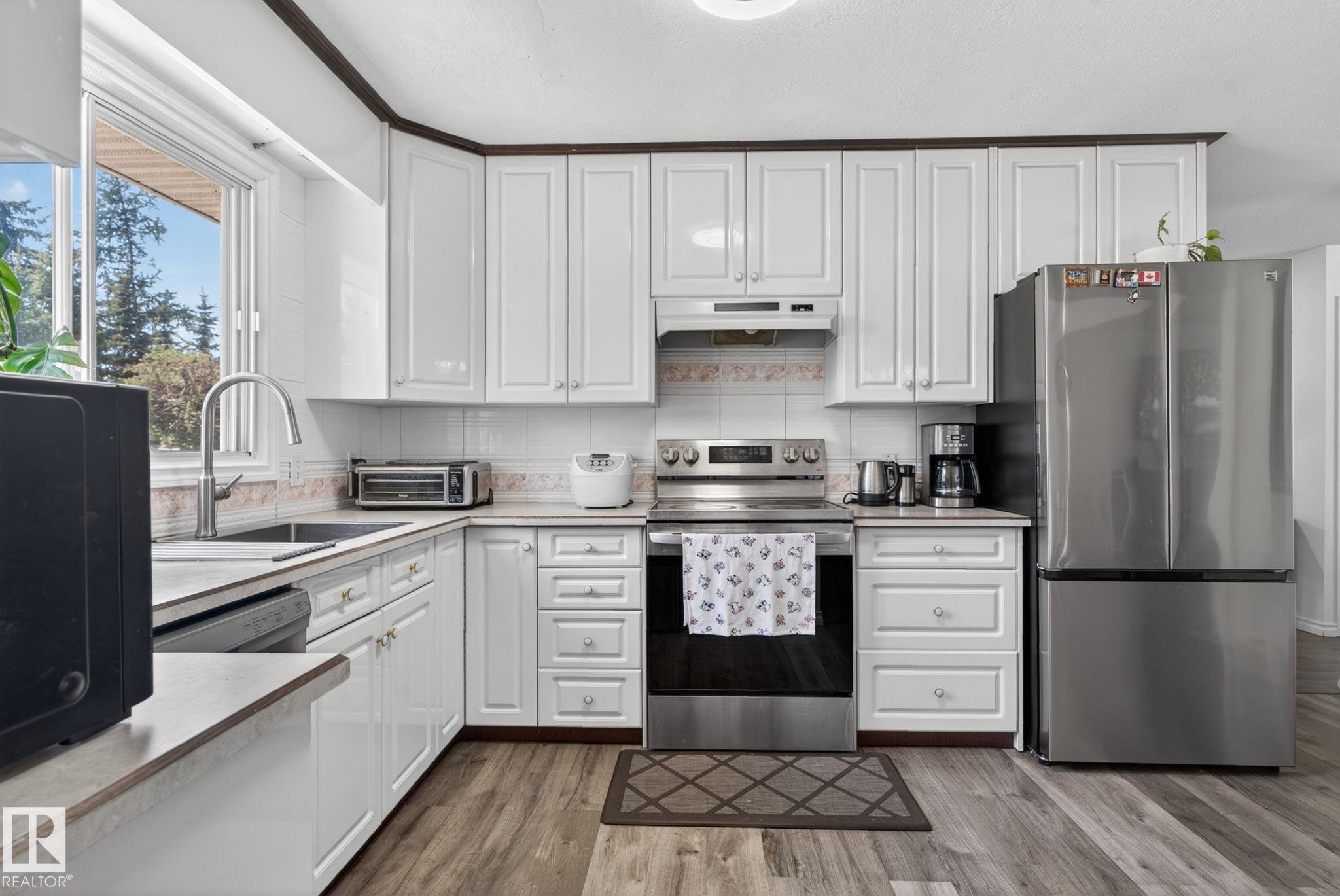 Photo 14 at 8807 24 Avenue NW, Meyonohk, Edmonton