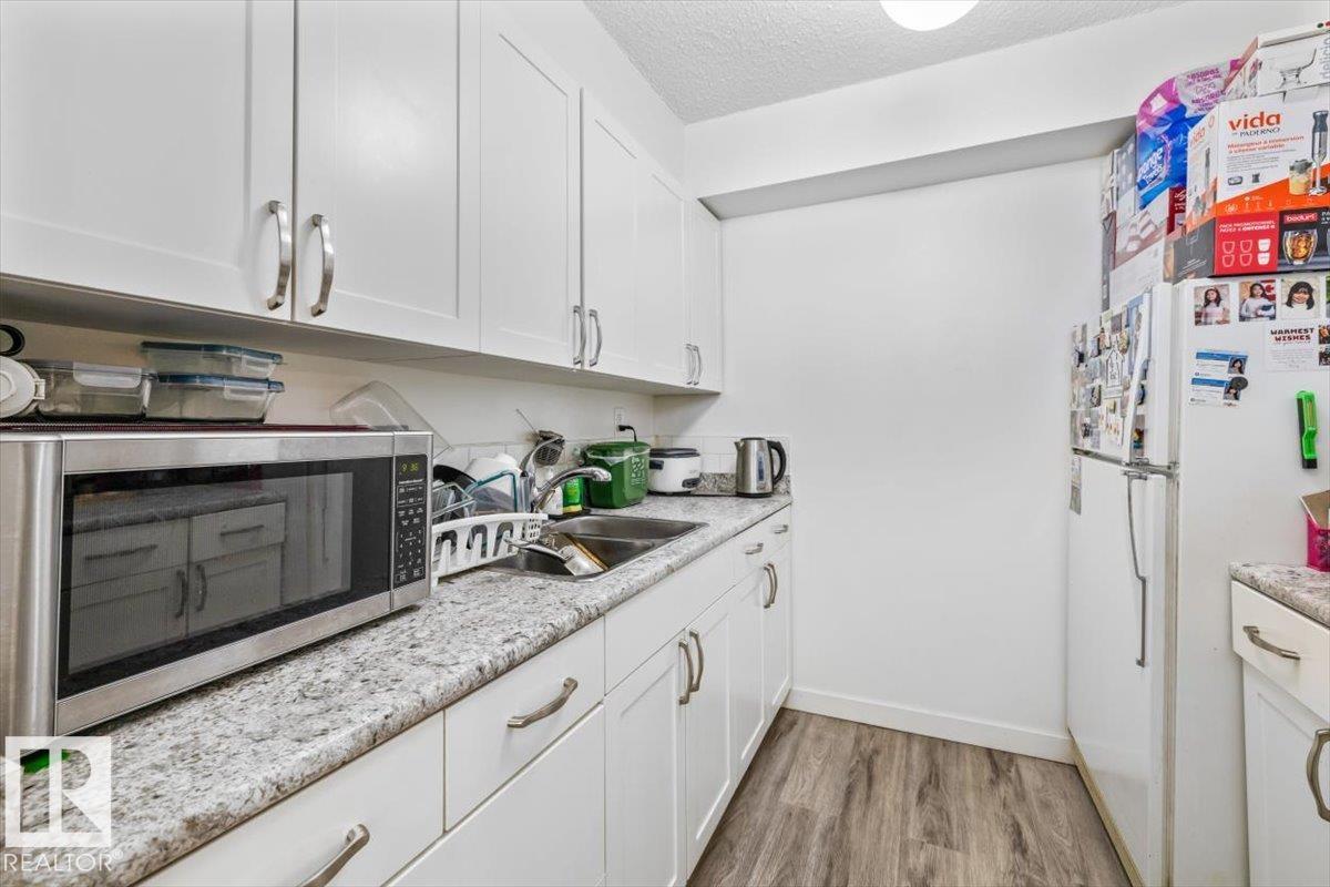 Photo 6 at 77 - 8735 165 Street NW, West Meadowlark Park, Edmonton