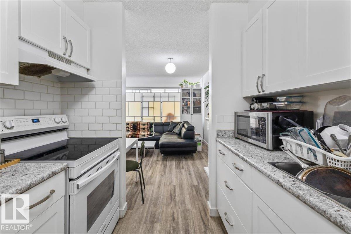 Photo 7 at 77 - 8735 165 Street NW, West Meadowlark Park, Edmonton
