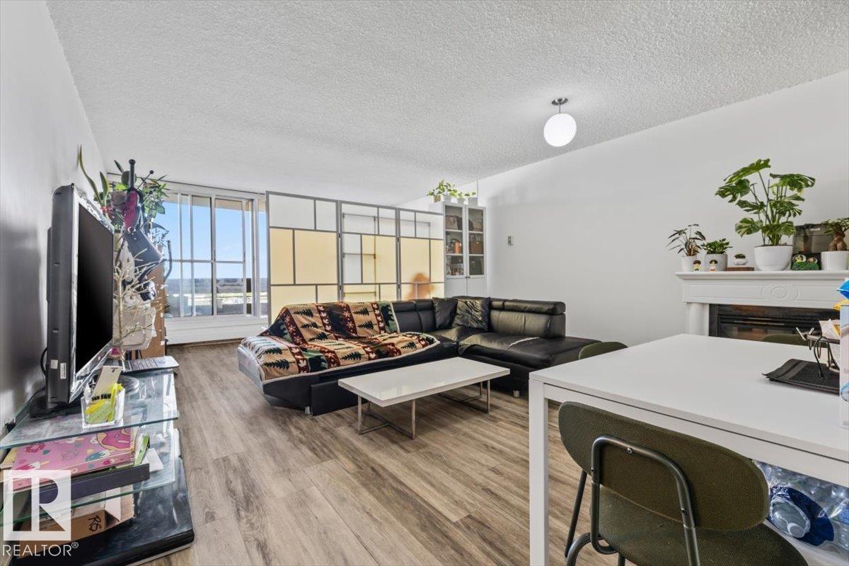 Photo 8 at 77 - 8735 165 Street NW, West Meadowlark Park, Edmonton