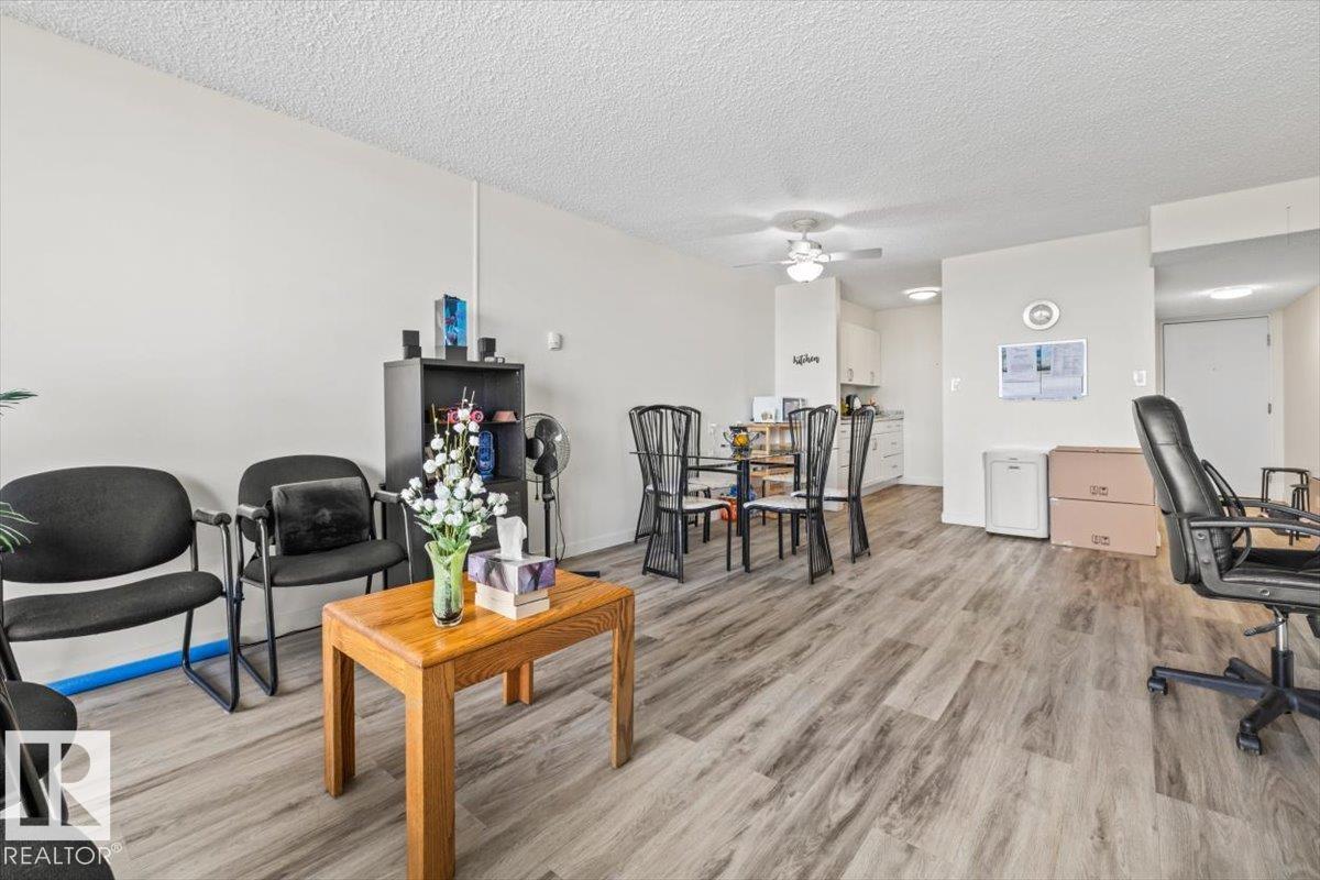 Photo 11 at 107 - 8735 165 Street NW, West Meadowlark Park, Edmonton