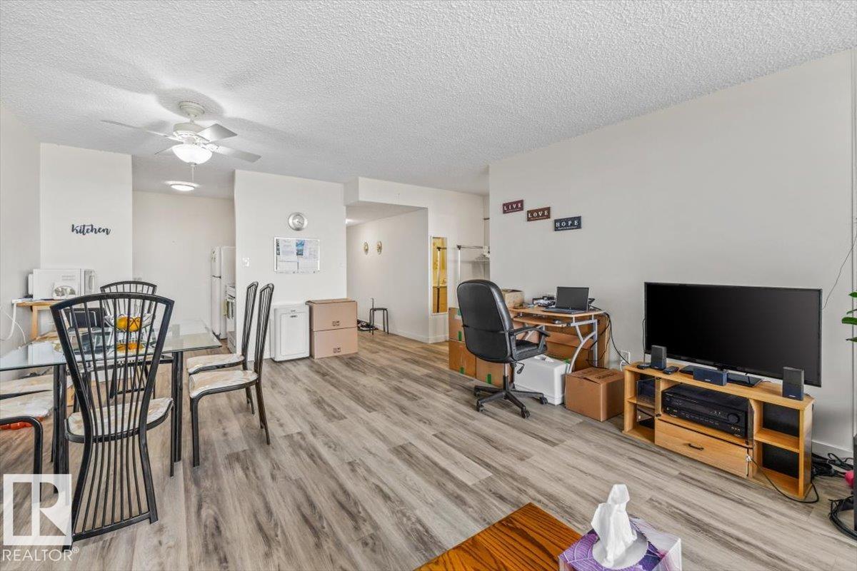 Photo 8 at 107 - 8735 165 Street NW, West Meadowlark Park, Edmonton
