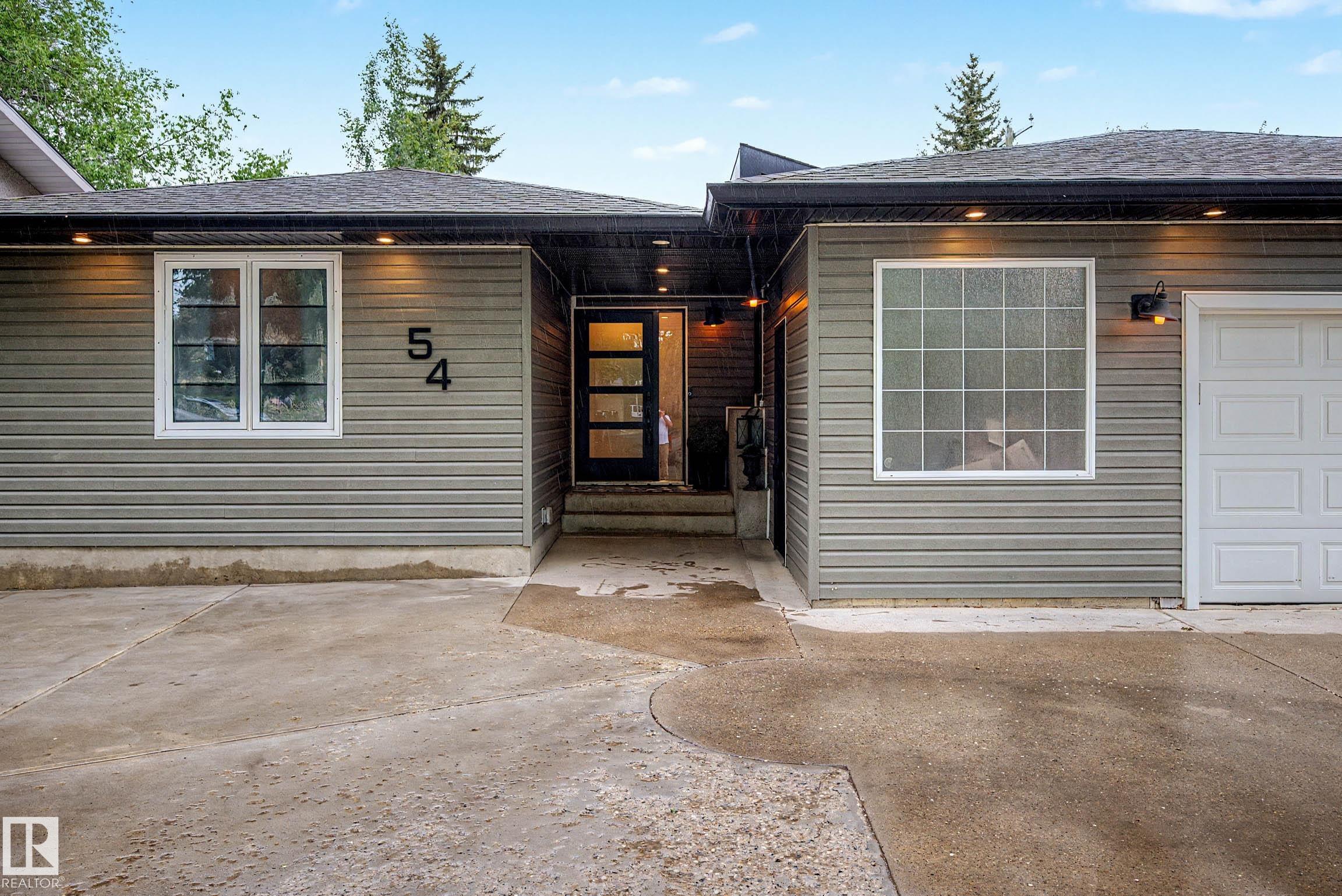 54 Gladstone Crescent, Grandin, St. Albert