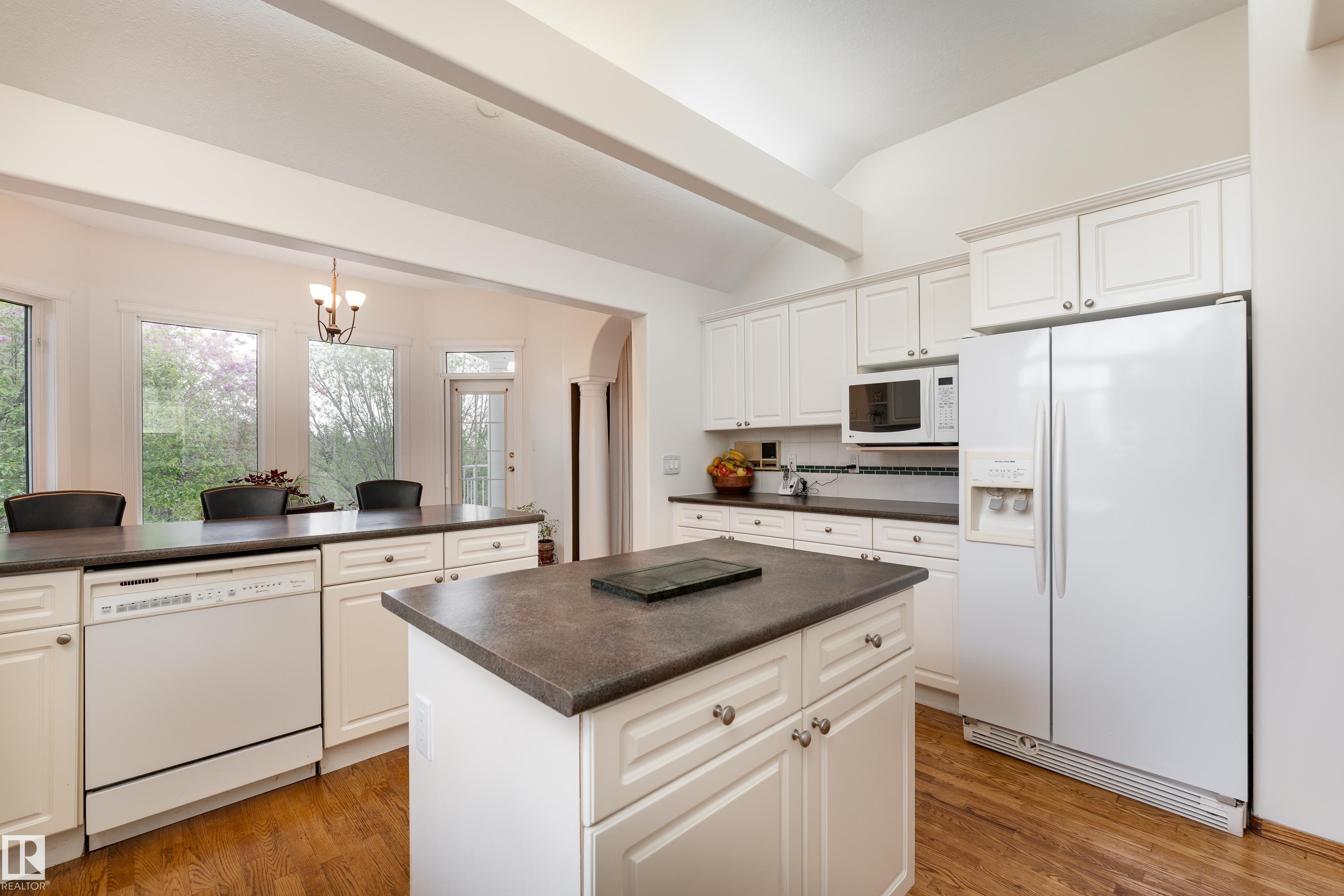 Photo 11 at 520 Pardee Bay NW, Potter Greens, Edmonton