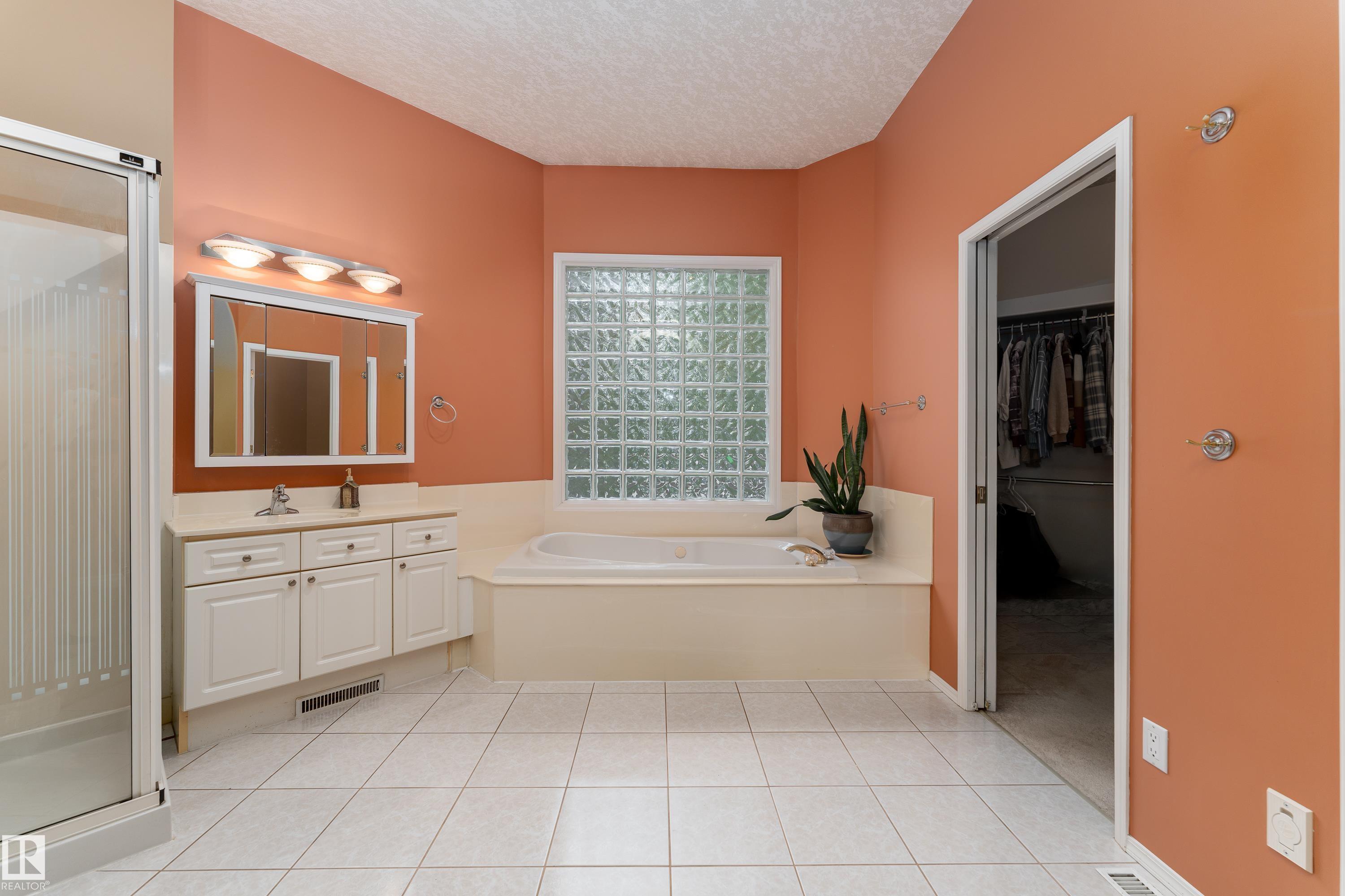 Photo 26 at 520 Pardee Bay NW, Potter Greens, Edmonton