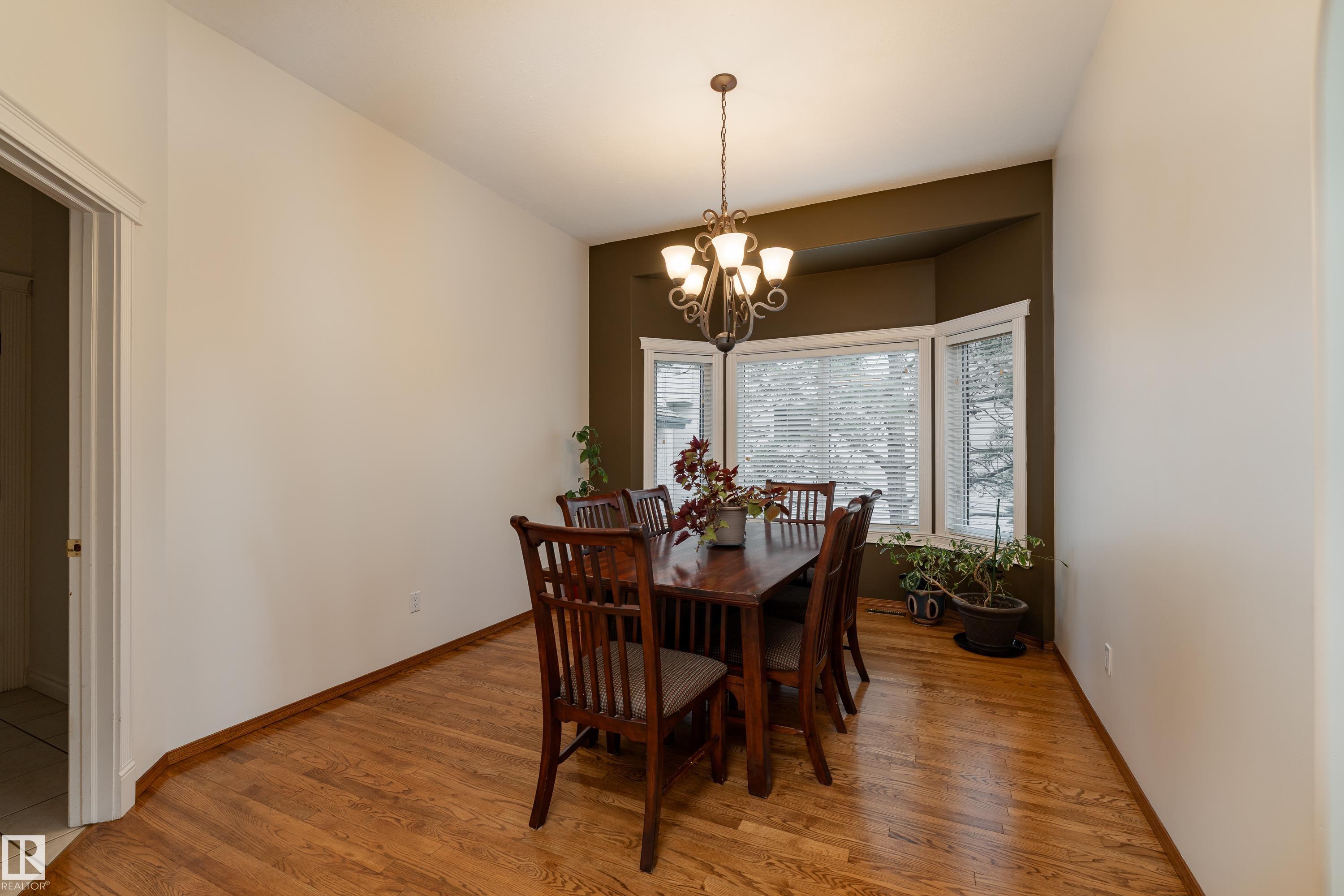 Photo 8 at 520 Pardee Bay NW, Potter Greens, Edmonton