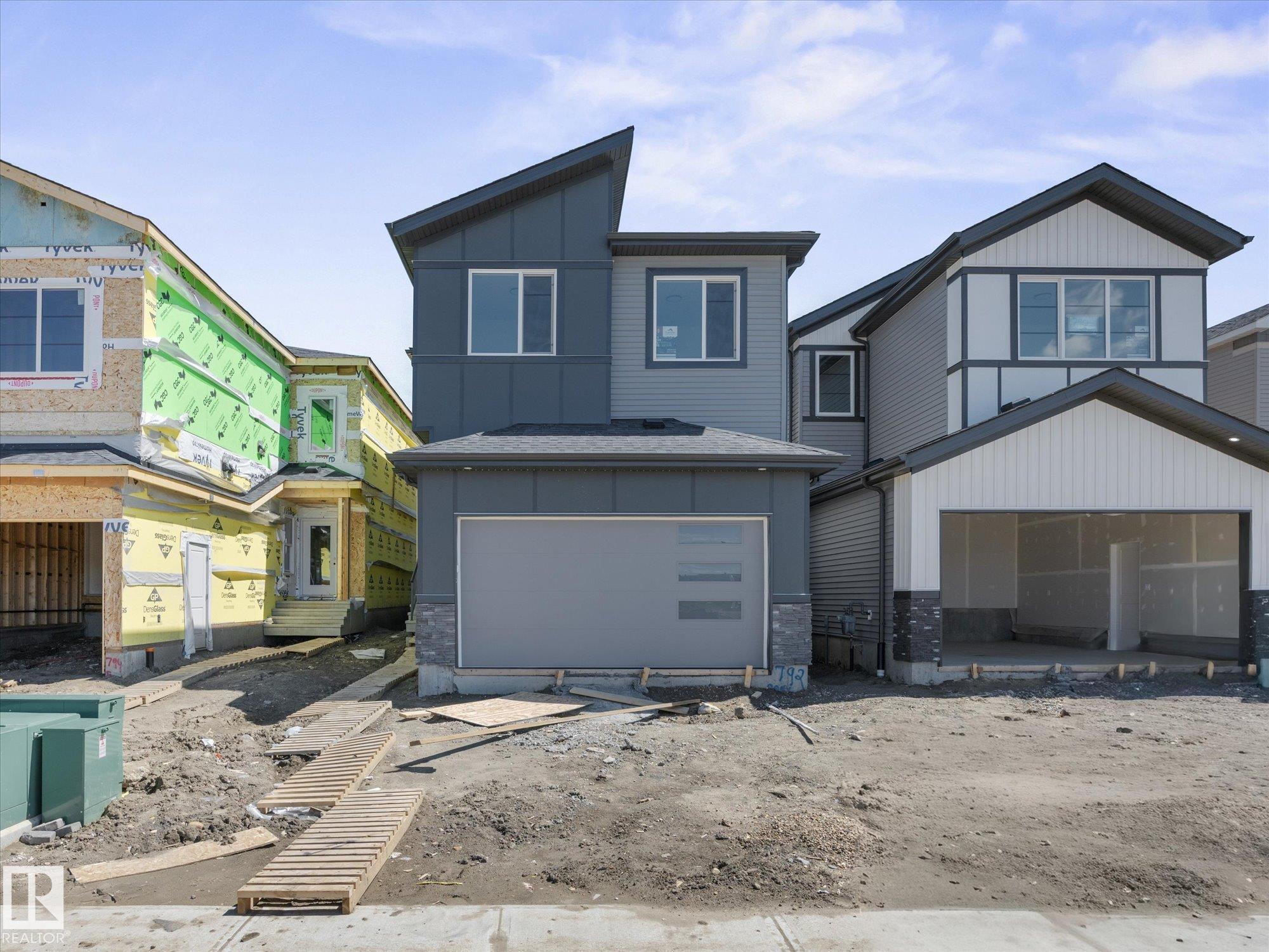 792 Bank Drive, Black Stone, Leduc
