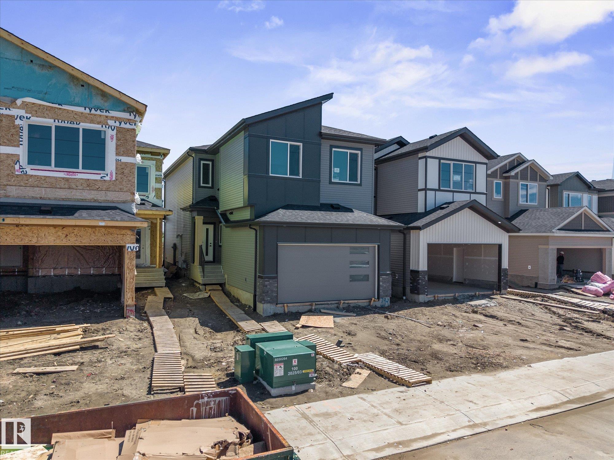 792 Bank Drive, Black Stone, Leduc