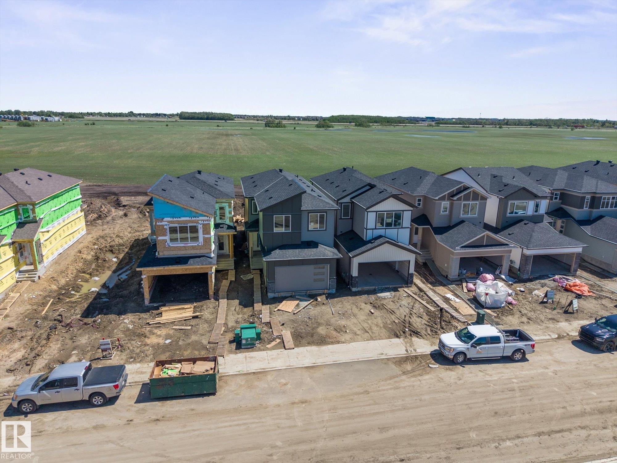 792 Bank Drive, Black Stone, Leduc