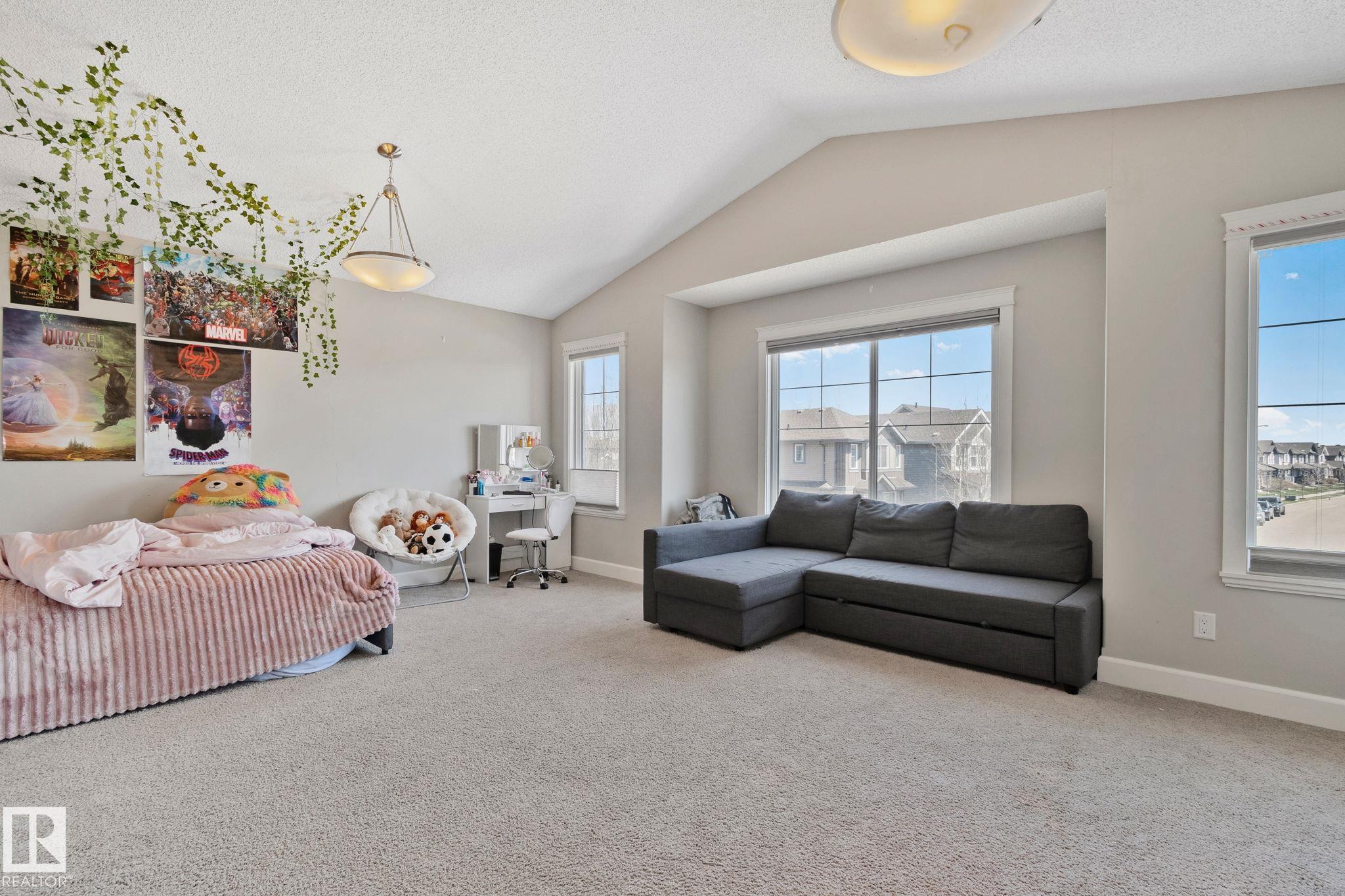 Photo 12 at 16404 136 Street NW, Carlton, Edmonton