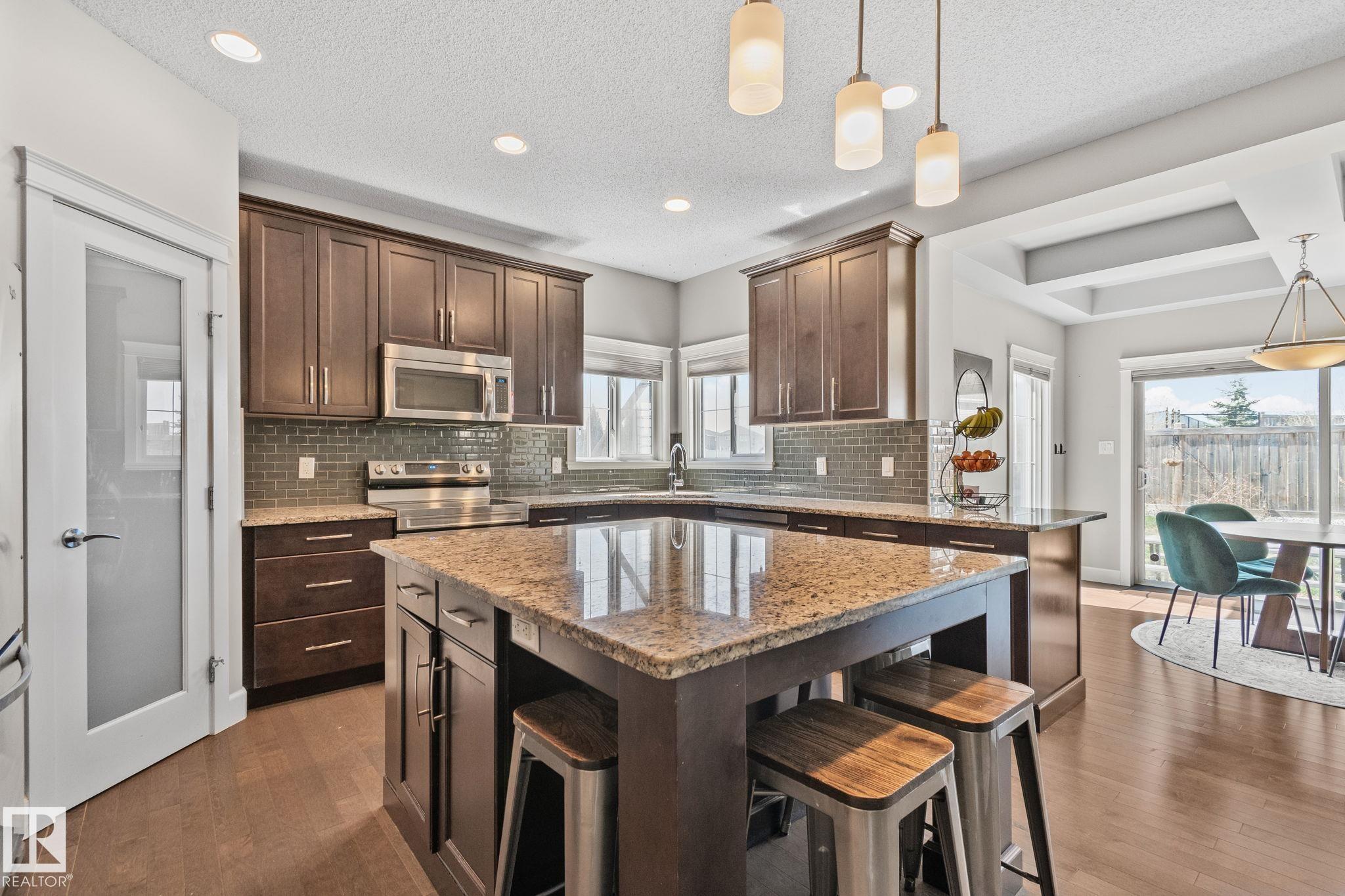 Photo 8 at 16404 136 Street NW, Carlton, Edmonton