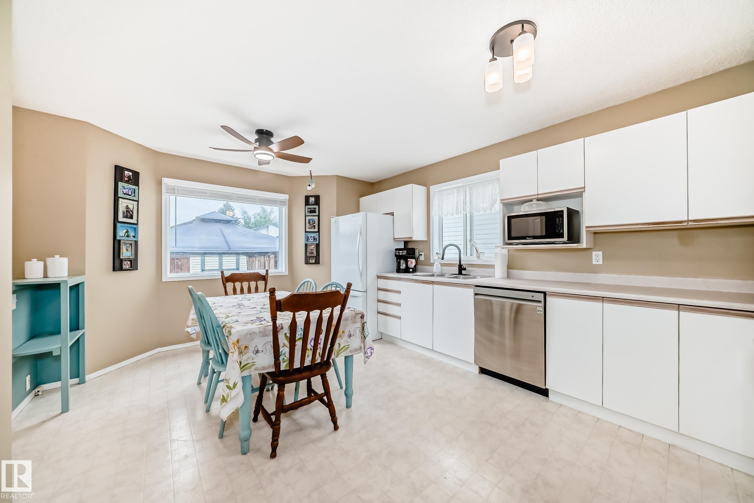 Photo 9 at 11831 9 Avenue NW, Twin Brooks, Edmonton