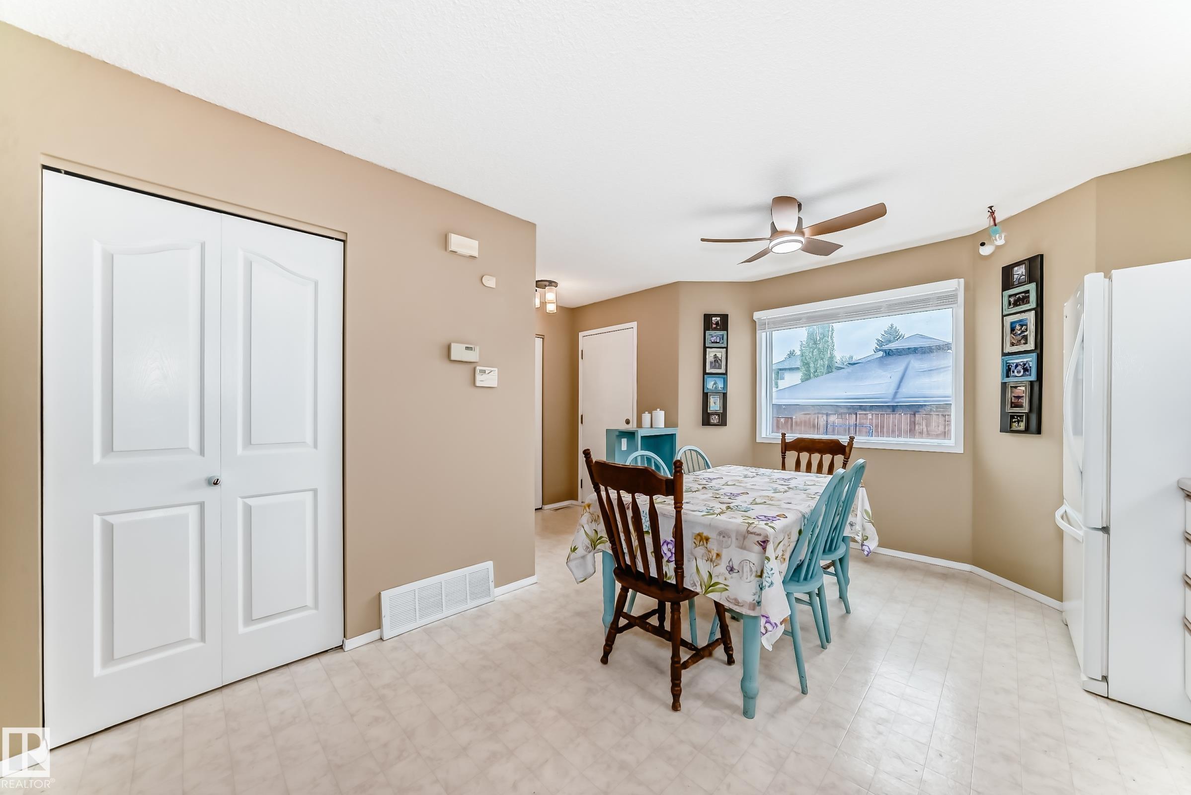 Photo 10 at 11831 9 Avenue NW, Twin Brooks, Edmonton
