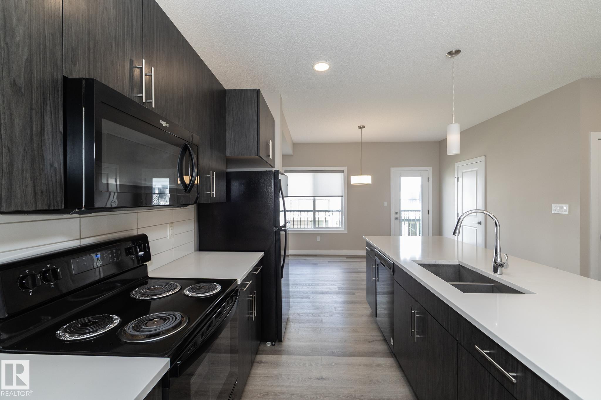 https://zimg.paragon.ice.com/ParagonImages/Property/PM/RAE/225405614/51/0/0/7853d6959d4a828c282c268262d99f43/1/c08774c3d0f49eceb3d0daae885e62e2/225405614-ff3109b0-7fe3-437a-a646-917061960f02.JPG