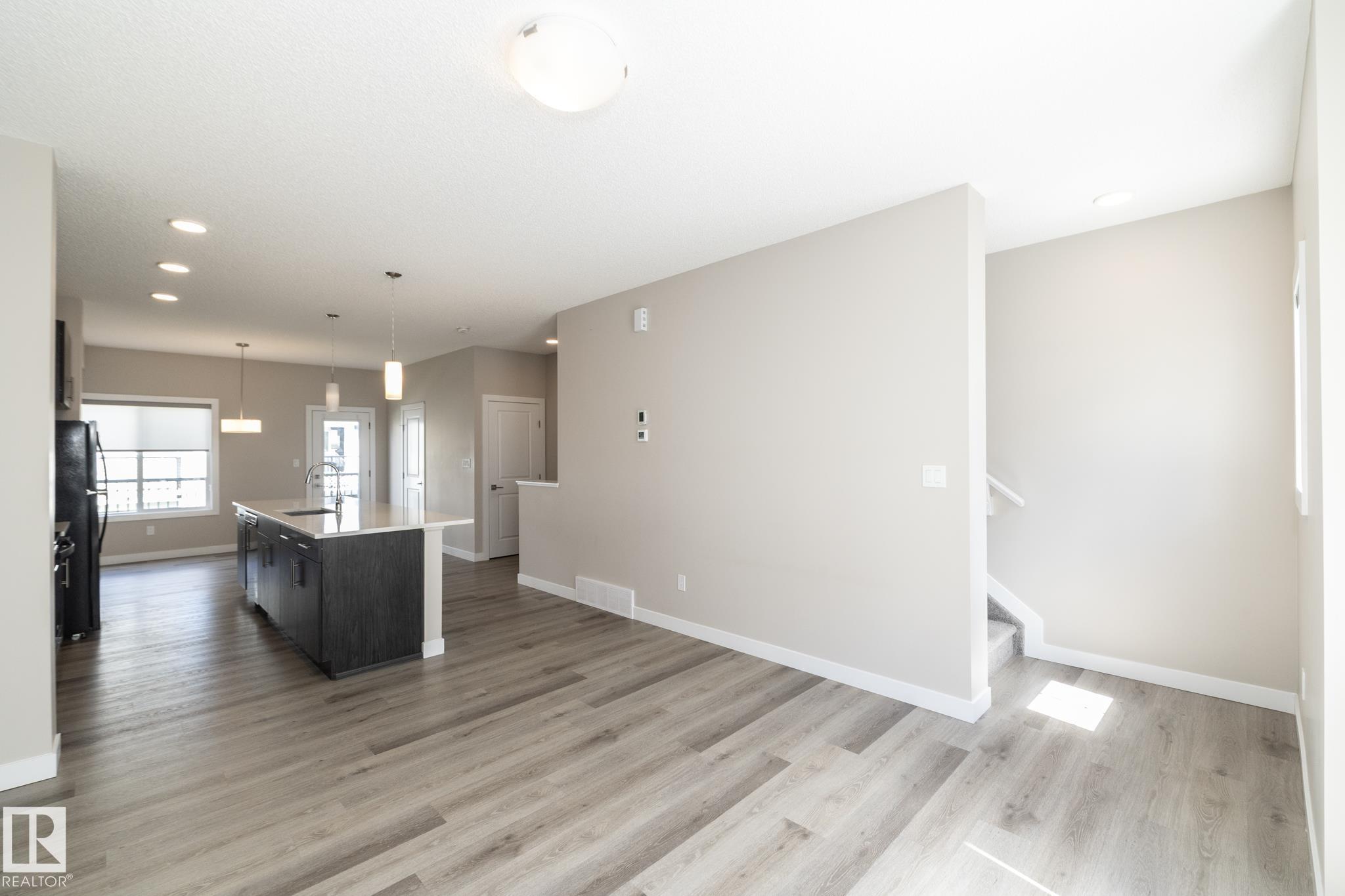 https://zimg.paragon.ice.com/ParagonImages/Property/PM/RAE/225405614/53/0/0/e75b1026b82c7f49ddcd8304982a9e8b/1/c08774c3d0f49eceb3d0daae885e62e2/225405614-9e7bf24a-d9e2-462c-be66-c3f73aaeb63f.JPG