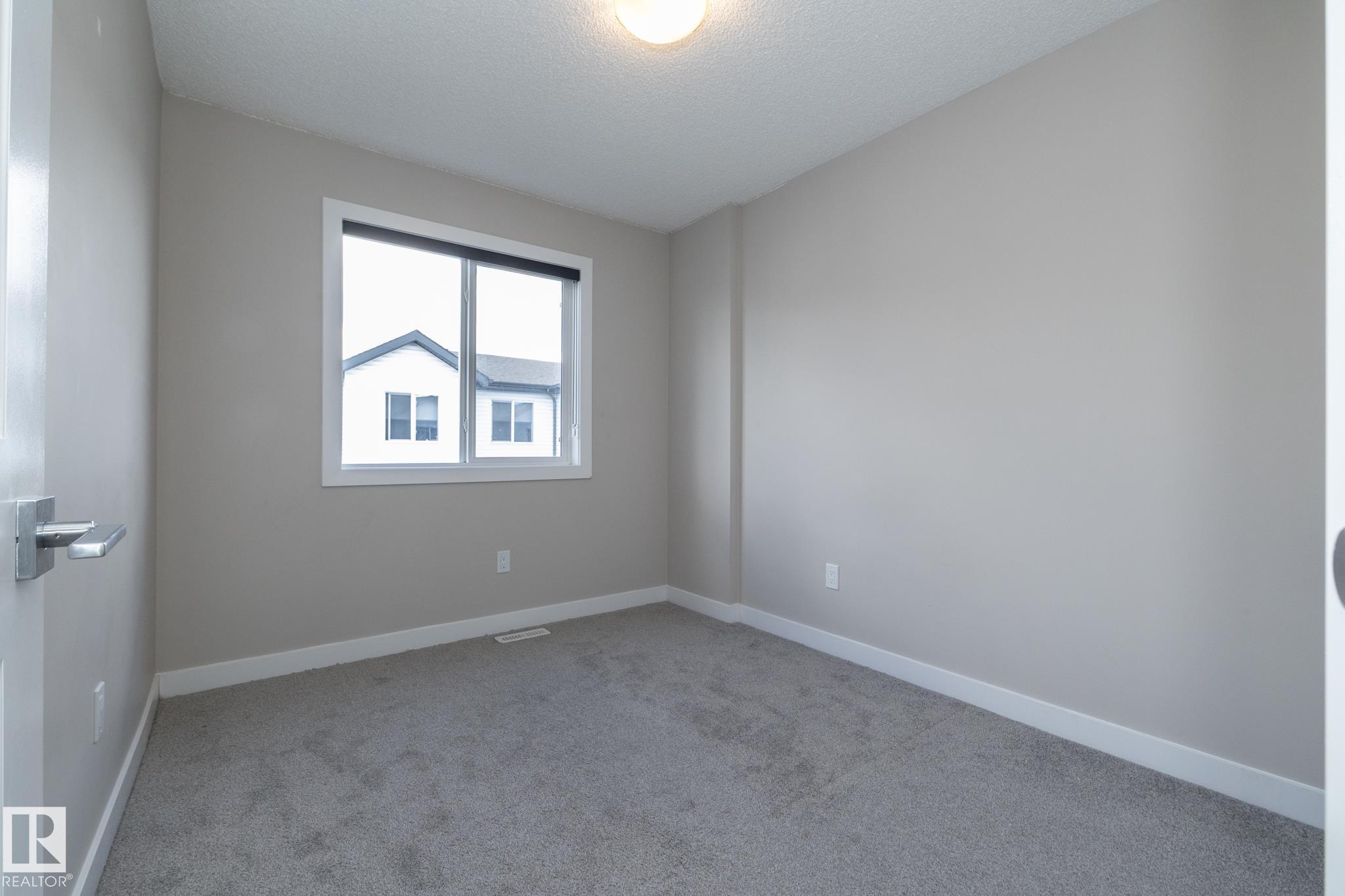 https://zimg.paragon.ice.com/ParagonImages/Property/PM/RAE/225405614/58/0/0/549a57da48d2a4478b819d6195f42f0e/1/c08774c3d0f49eceb3d0daae885e62e2/225405614-c950f4f4-caf1-4042-bf45-9a3dd780b37b.JPG