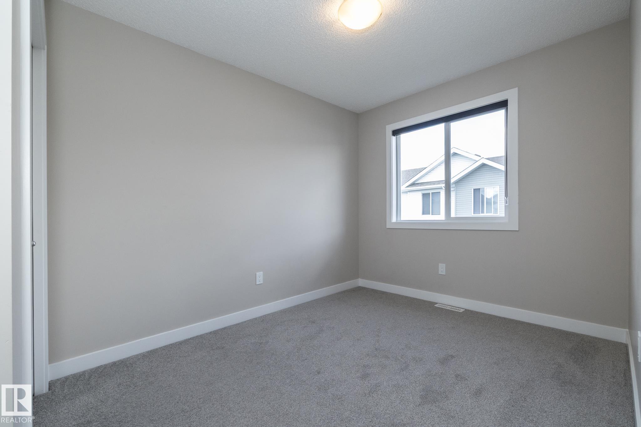 https://zimg.paragon.ice.com/ParagonImages/Property/PM/RAE/225405614/59/0/0/dcb19a8b08e83a0aacf50f222e33f007/1/c08774c3d0f49eceb3d0daae885e62e2/225405614-aa1b9d42-f266-477c-855f-76fa7db751f6.JPG