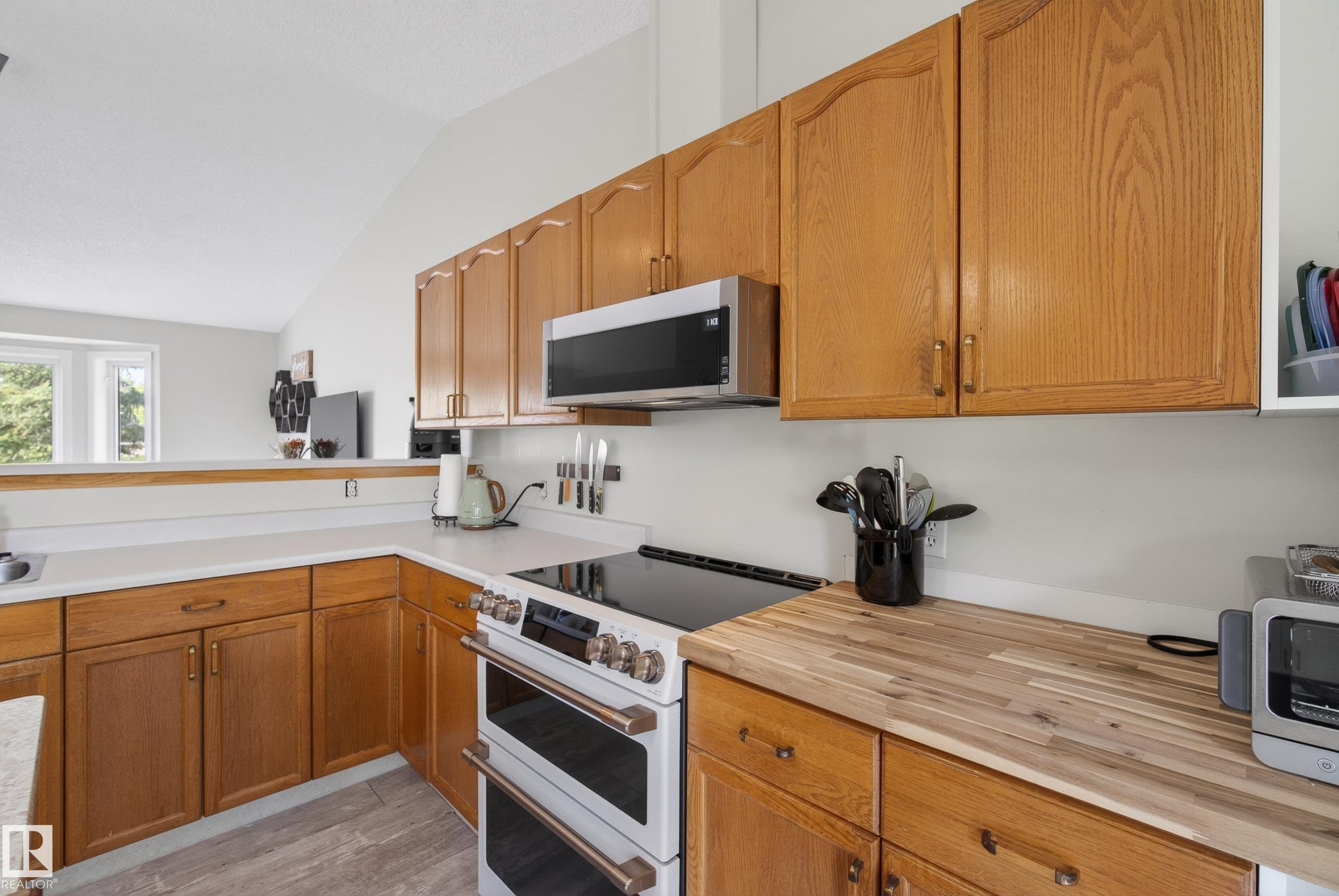 Photo 13 at 21 - 2228 Parkland Drive, Lake Country Prop., Rural Parkland County