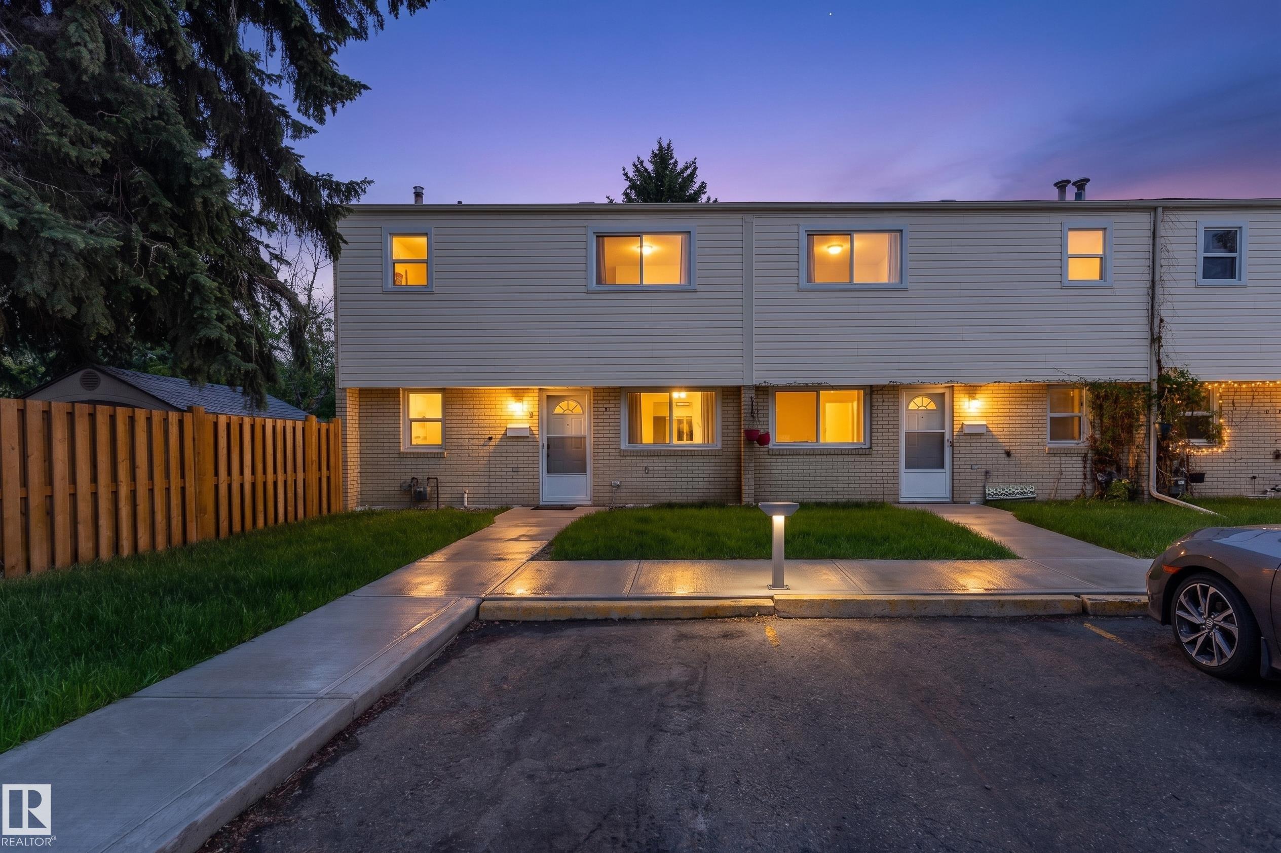 9 Royal Road NW, Royal Gardens, Edmonton