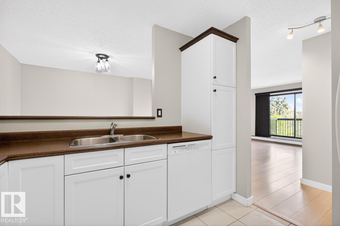 Photo 8 at 405 - 10545 Saskatchewan Drive NW, Strathcona, Edmonton