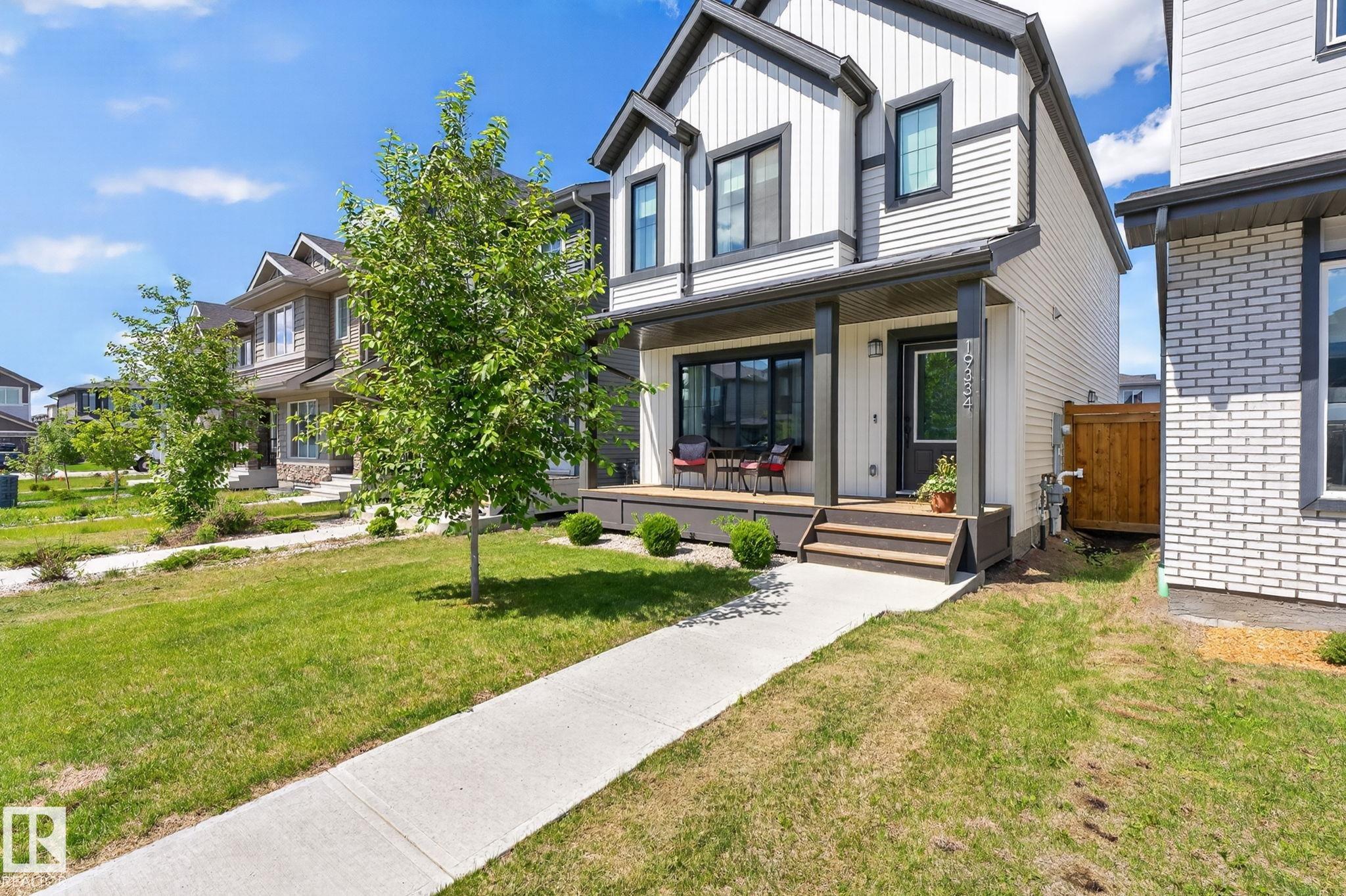 19334 26a Avenue NW, The Uplands, Edmonton