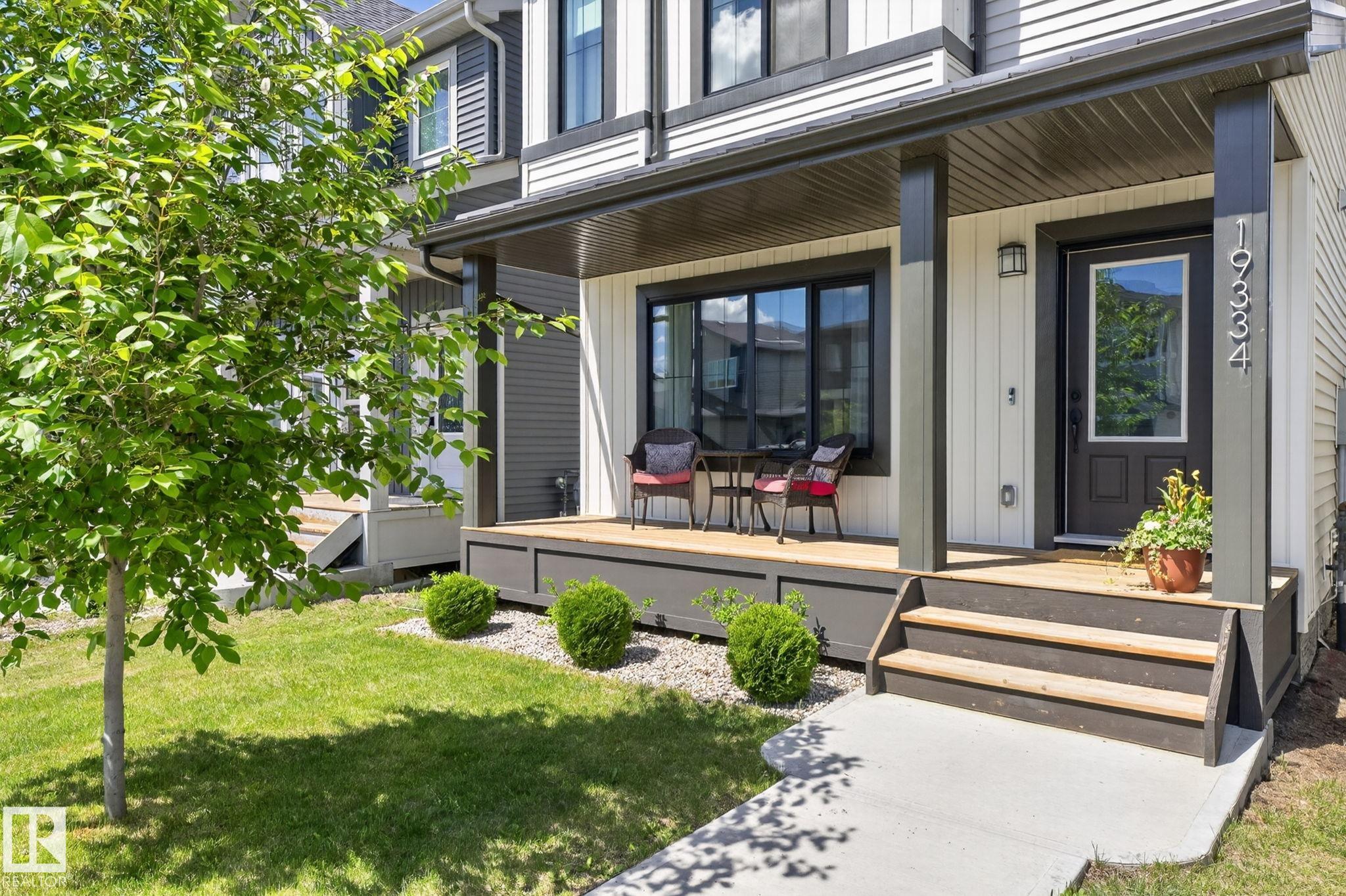 19334 26a Avenue NW, The Uplands, Edmonton