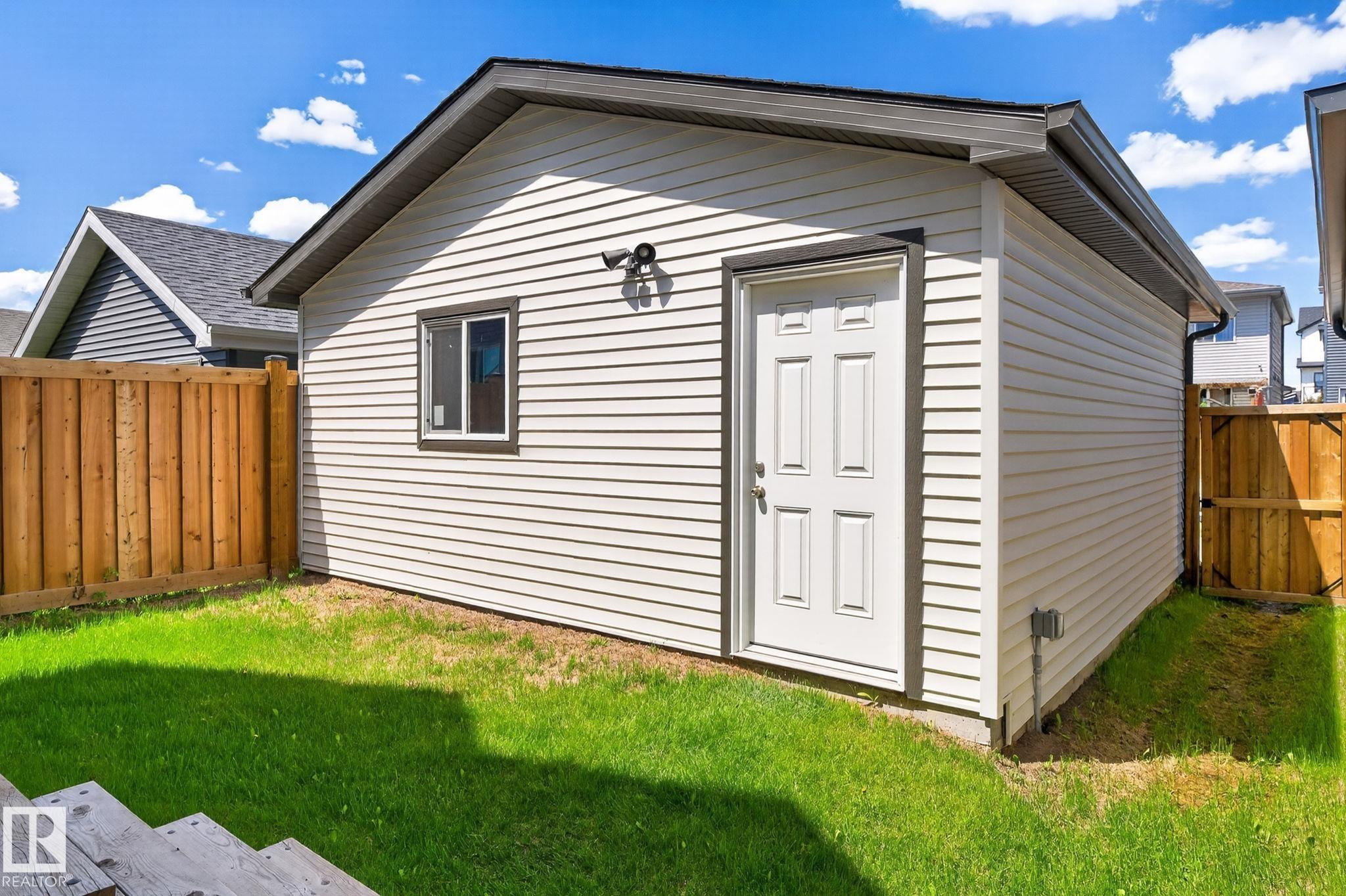 Photo 42 at 19334 26a Avenue NW, The Uplands, Edmonton
