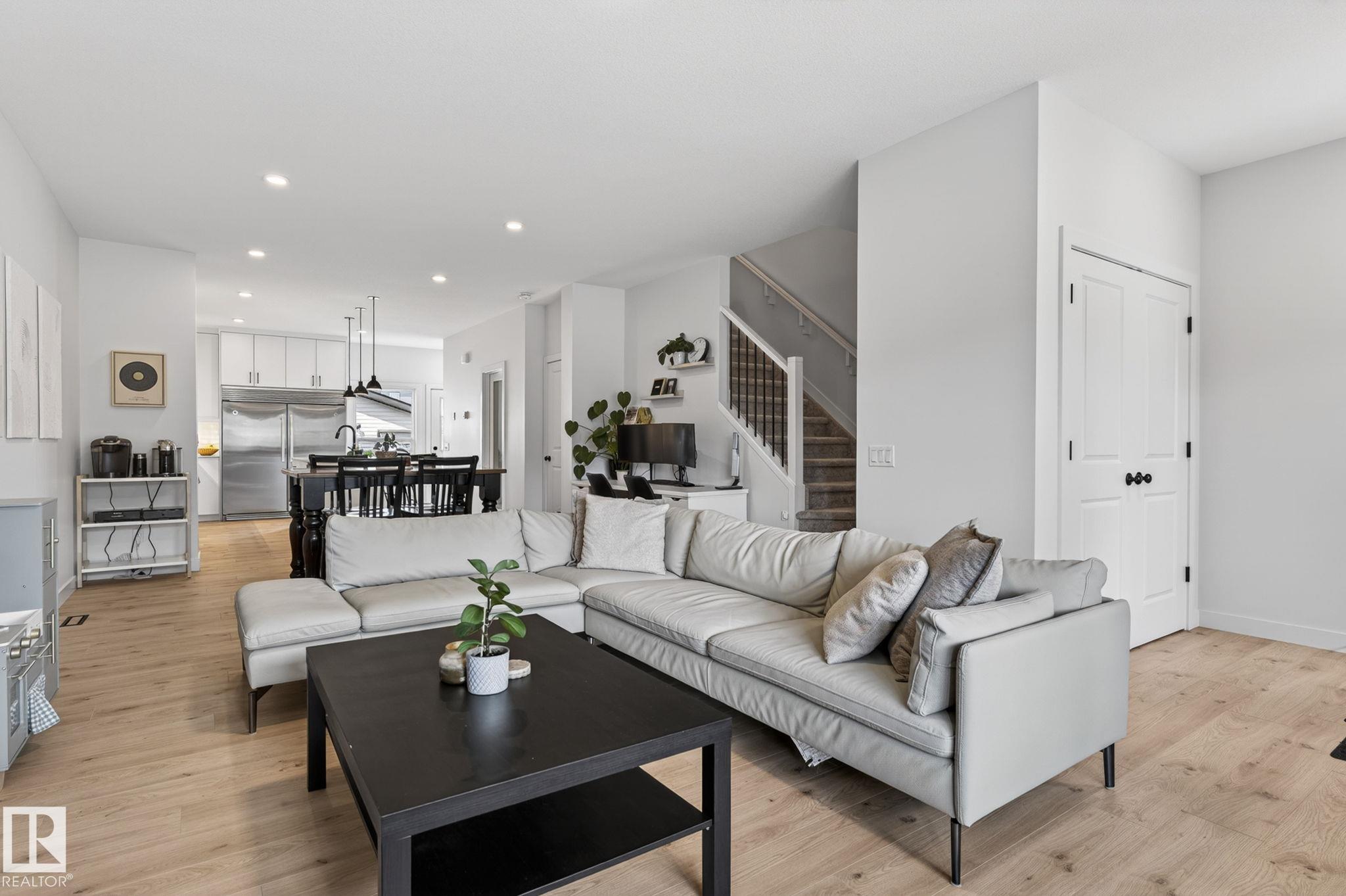 Photo 8 at 19334 26a Avenue NW, The Uplands, Edmonton