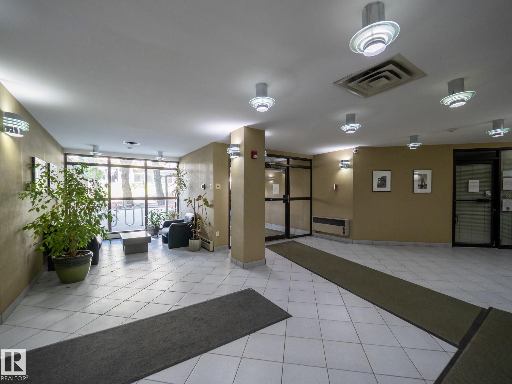 PH4 - 9725 106 Street NW, Downtown, Edmonton