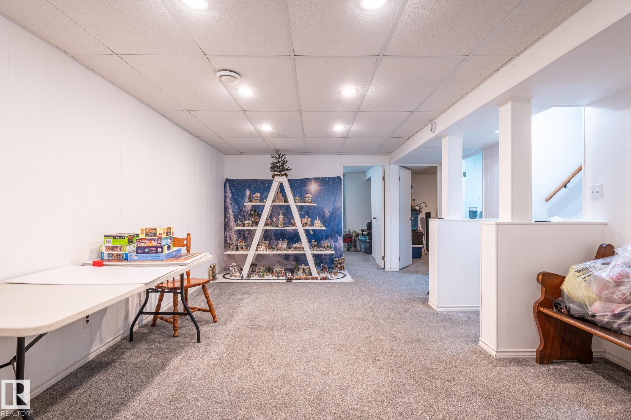 Photo 16 at 13816 62 Street NW, York, Edmonton